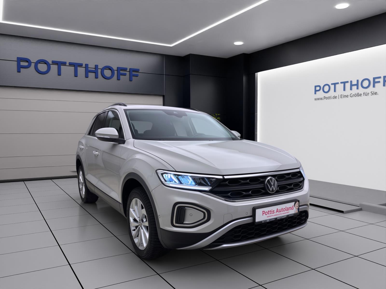 Volkswagen T-Roc 1.5 TSI DSG LIFE PDC LED NAVI AHK