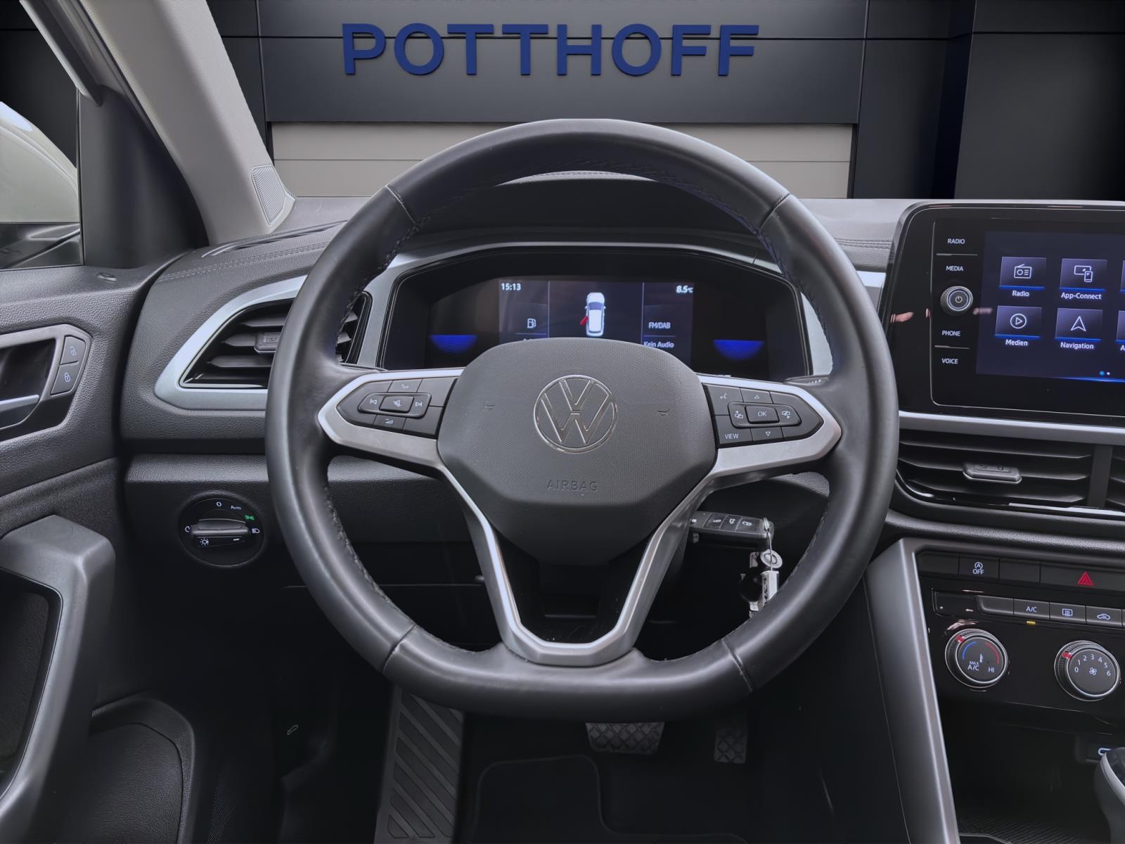 Volkswagen T-Roc 1.5 TSI DSG LIFE PDC LED NAVI AHK