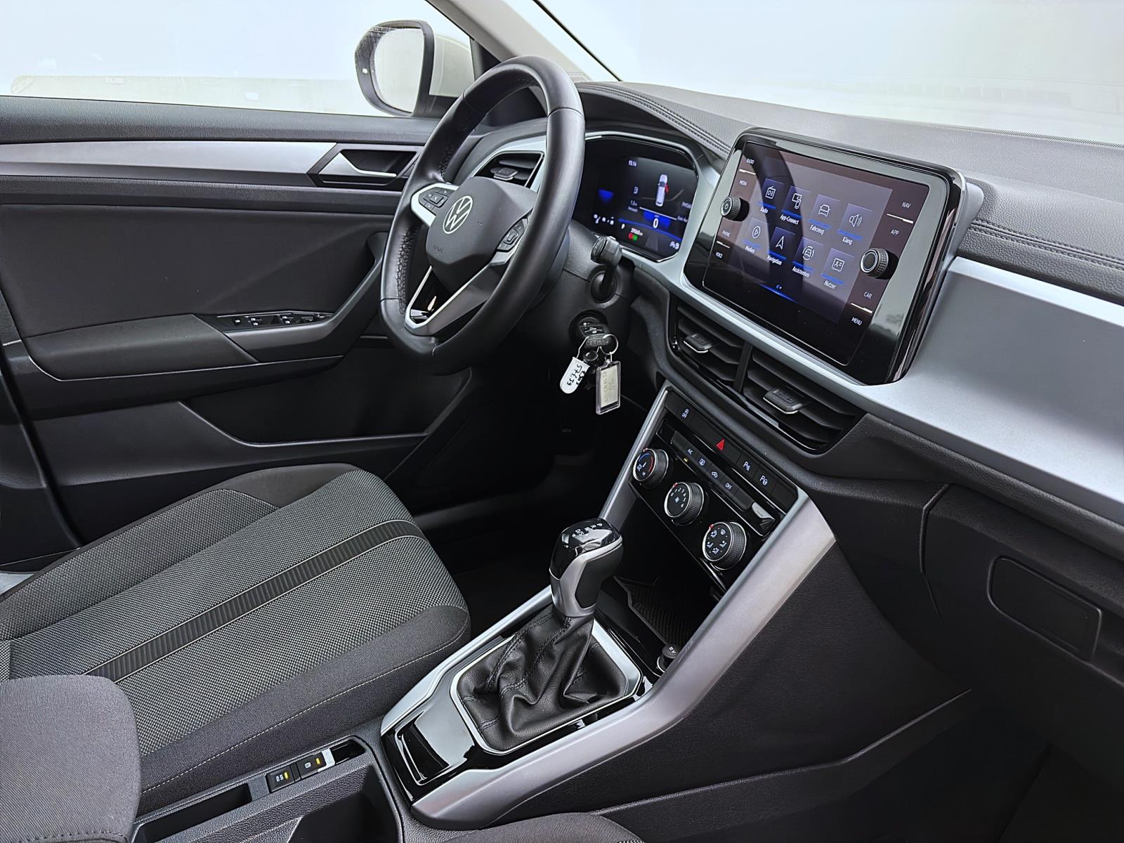 Volkswagen T-Roc 1.5 TSI DSG LIFE PDC LED NAVI AHK