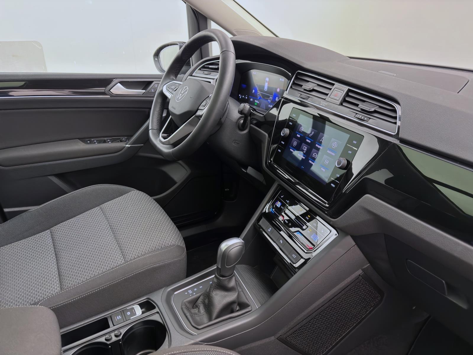 Volkswagen Touran 1.5 TSI DSG COMFORTLINE PANO AHK 7SITZE KAMERA