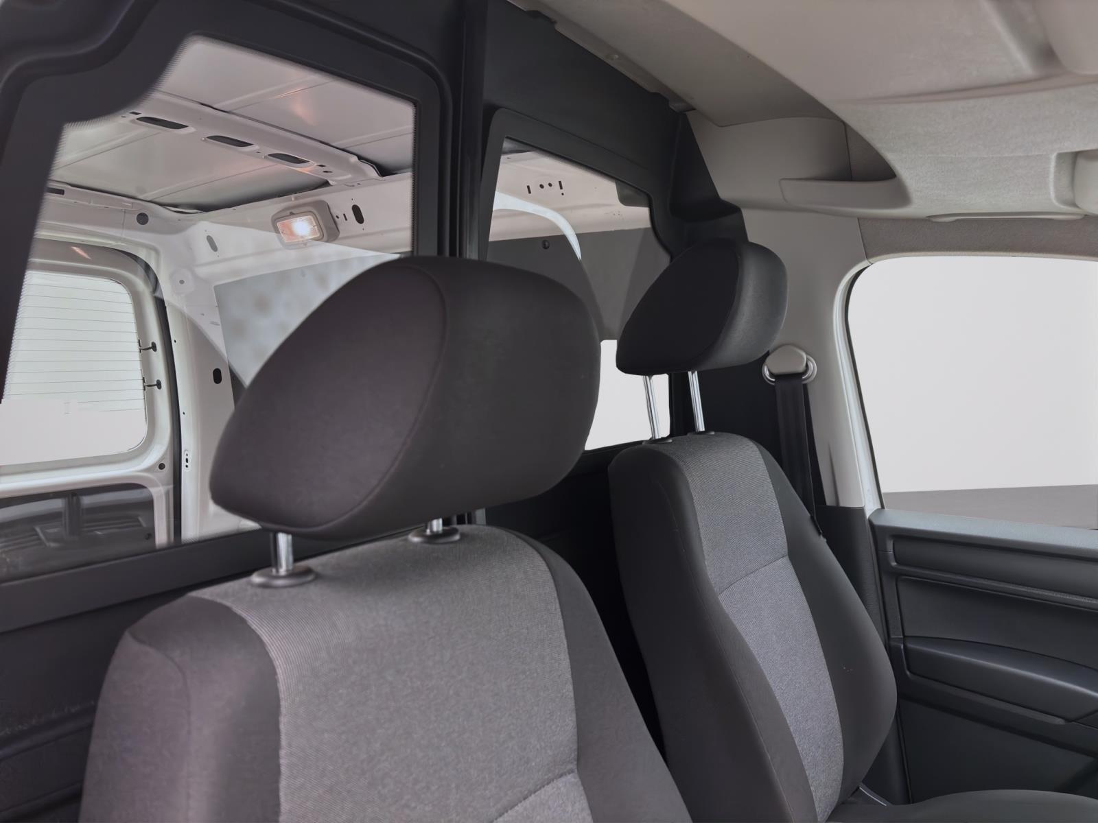 Volkswagen Caddy 2.0 TDI DSG KASTEN HECKTÜREN NAVI AHK