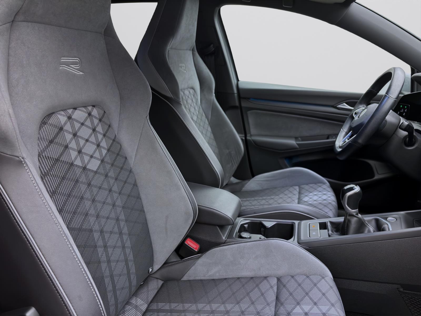 Volkswagen Golf 1.5 TSI R-LINE LED NAVI ACC KLIMA LM17