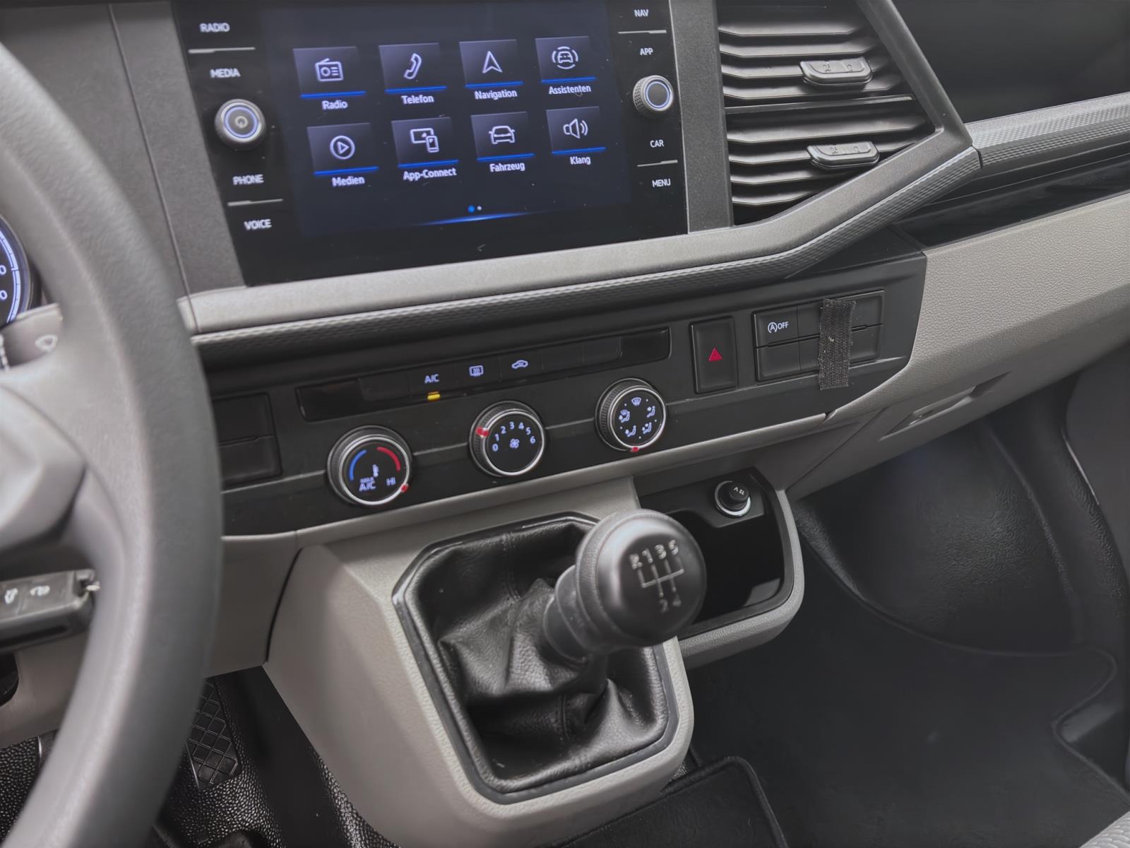 Volkswagen T6.1 Transporter Kombi 2.0 TDI 9-SITZER NAVI KLIMA PDC