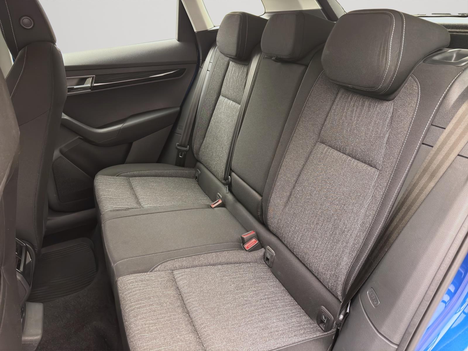 Skoda Karoq 1.5 TSI STYLE PDC KLIMA KESSY LM18