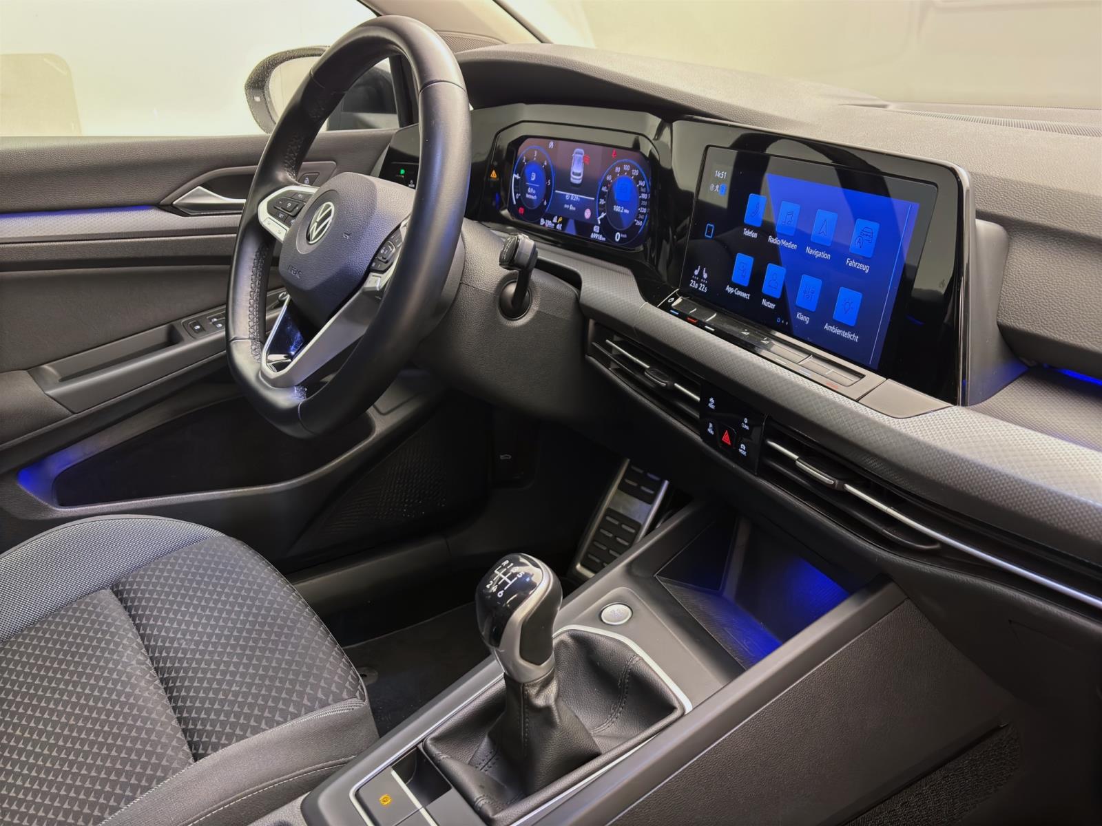 Volkswagen Golf 2.0 TDI ACTIVE NAVI PDC ACC LM16