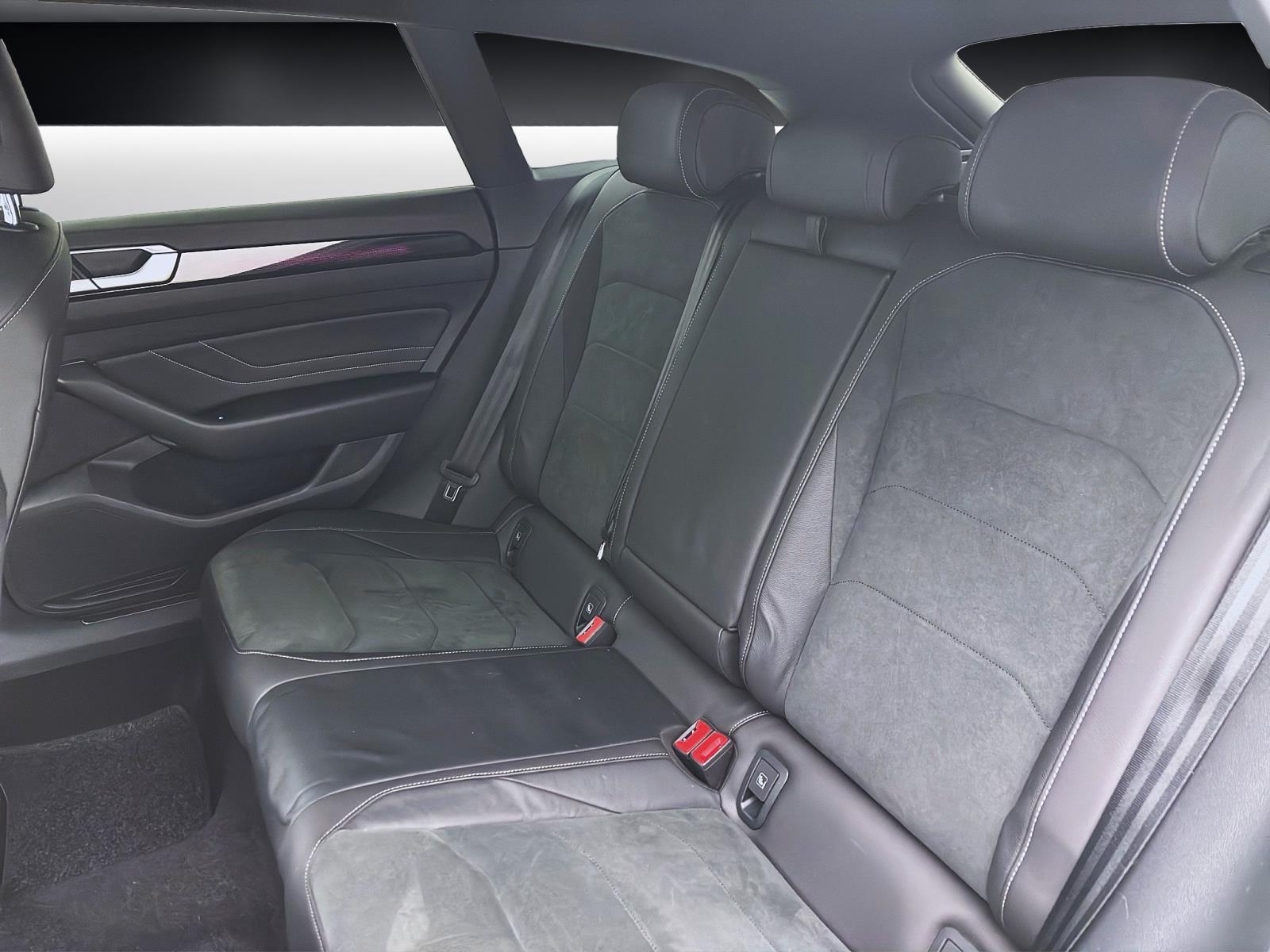Volkswagen Arteon Shooting Brake 2.0 TDI DSG R-LINE PANO LM20 MATRIX AHK
