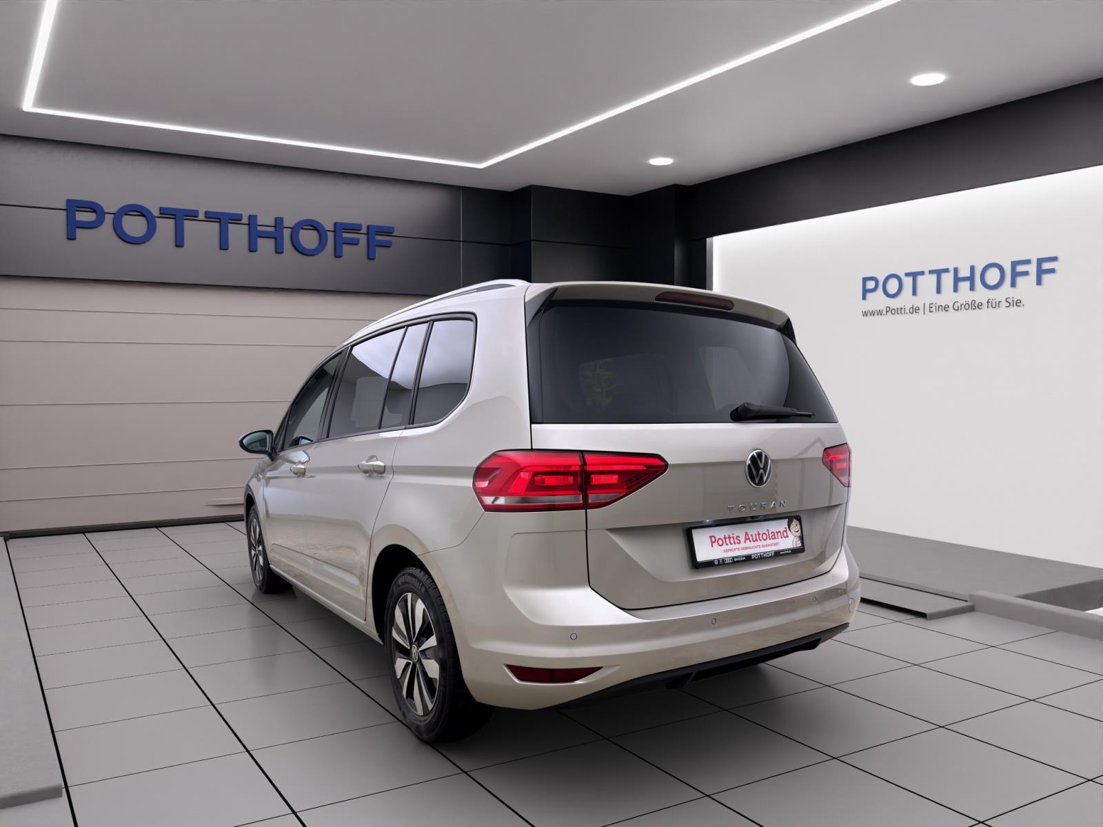 Volkswagen Touran 1.5 TSI DSG MOVE NAVI IQ.LIGHT KAMERA 7SITZE