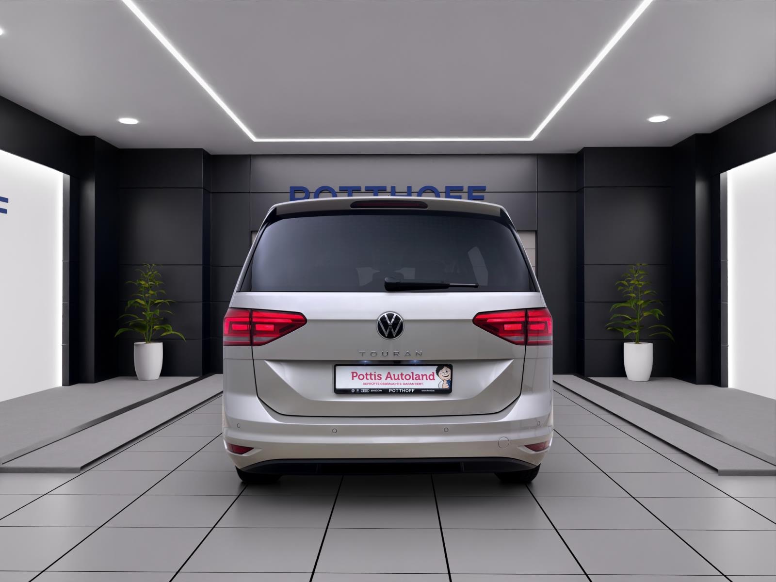 Volkswagen Touran 1.5 TSI DSG MOVE NAVI IQ.LIGHT KAMERA 7SITZE