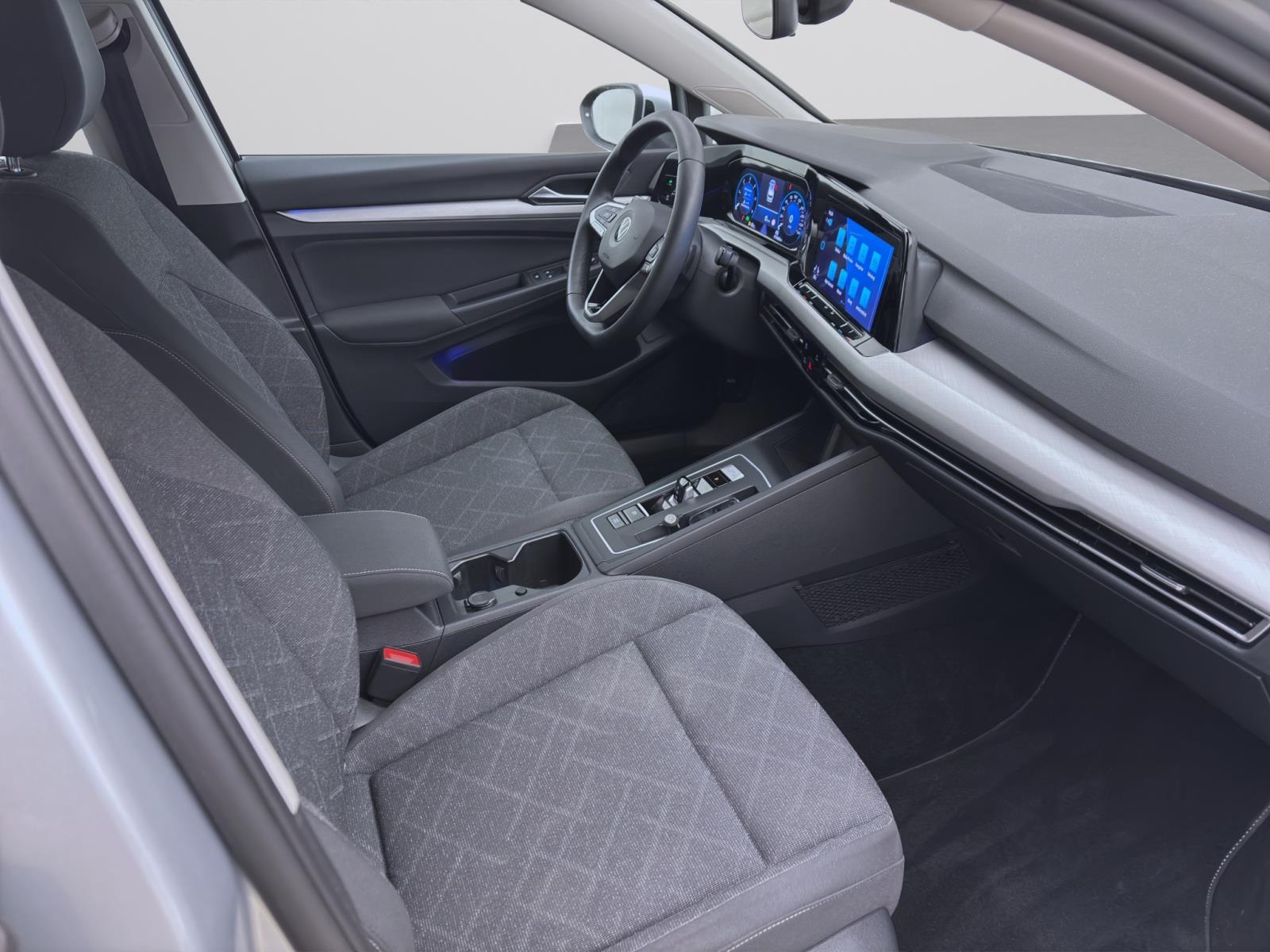 Volkswagen Golf Variant 2.0 TDI DSG LIFE PDC LED NAVI ACC