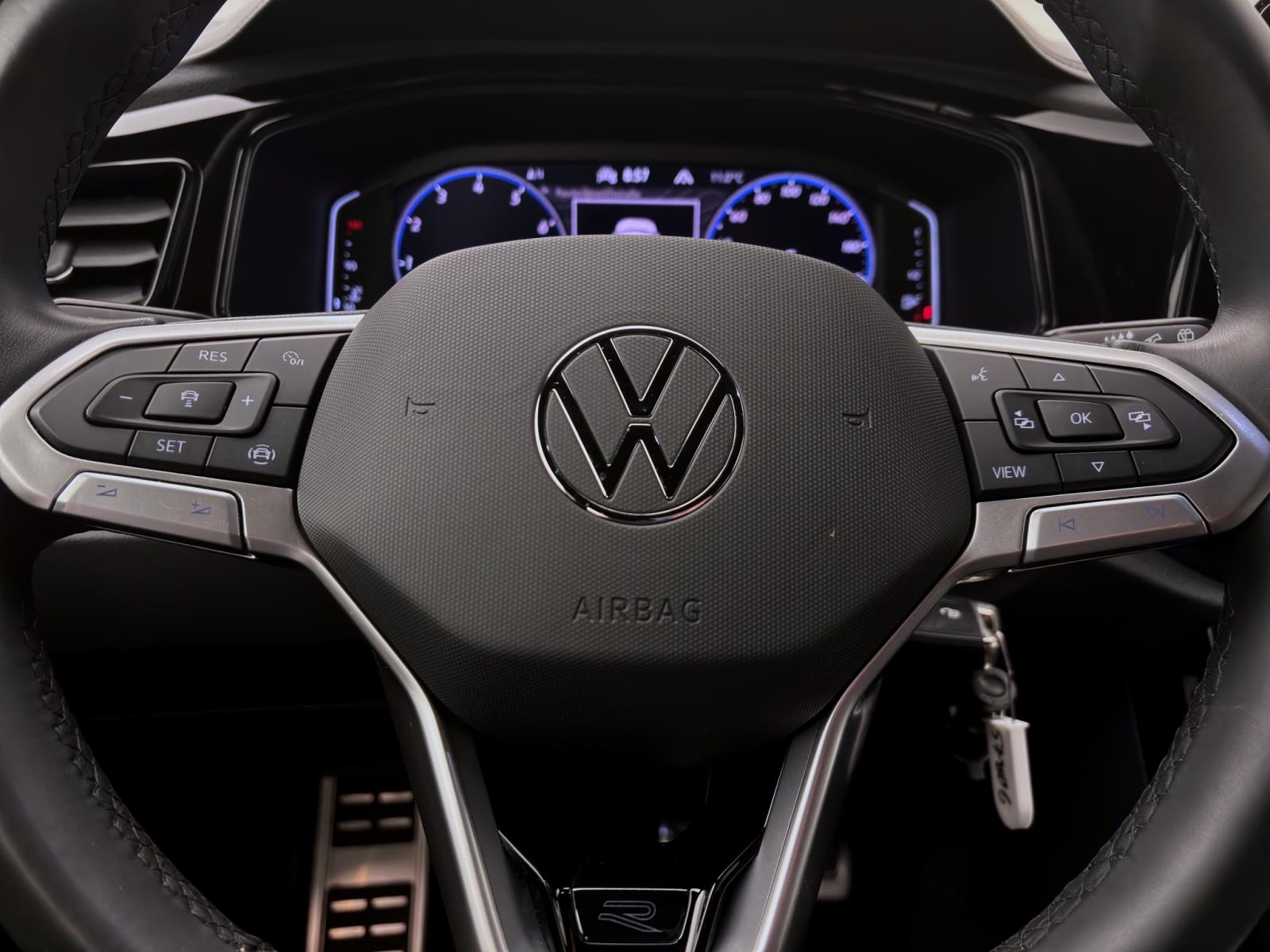 Volkswagen T-Roc 1.0 TSI R-LINE KAMERA NAVI LM18 ACC