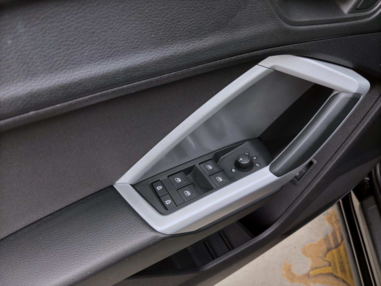 Audi Q3 45 TFSIe NAVI+ LED KAMERA GRA PDC