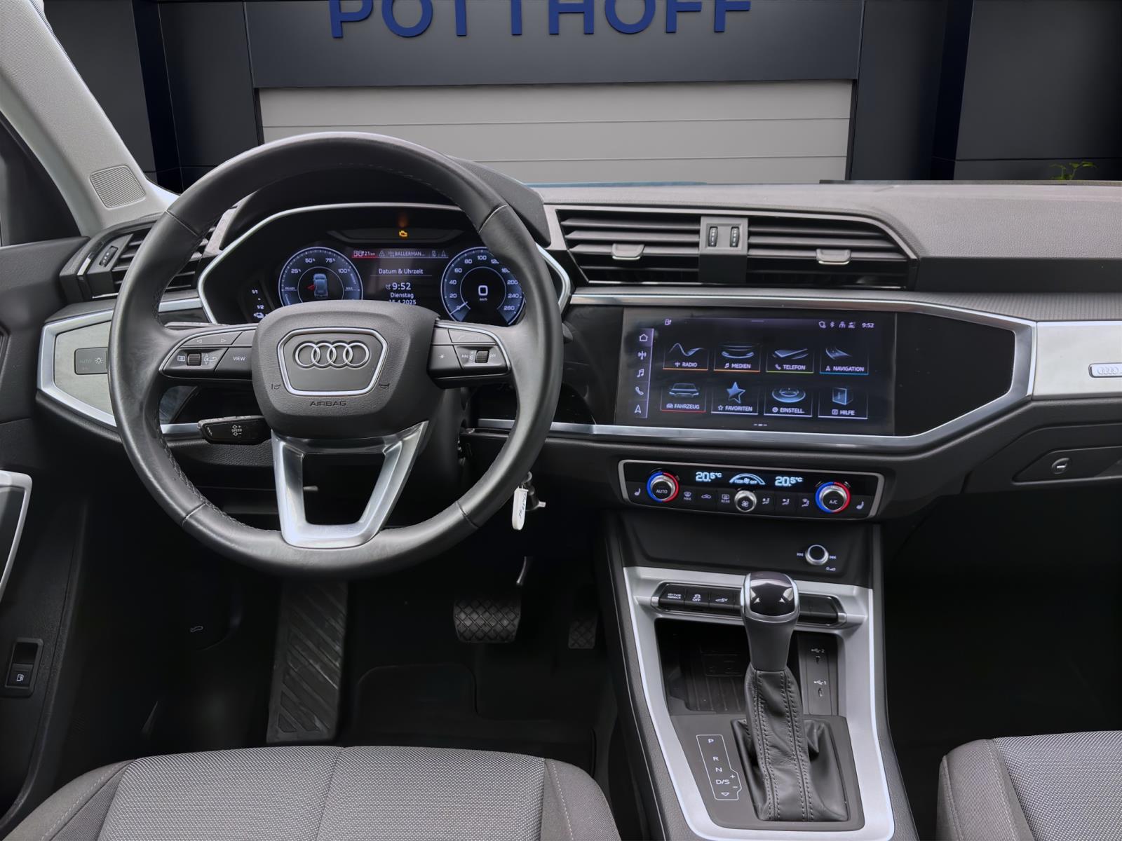 Audi Q3 45 TFSIe NAVI+ LED KAMERA GRA PDC