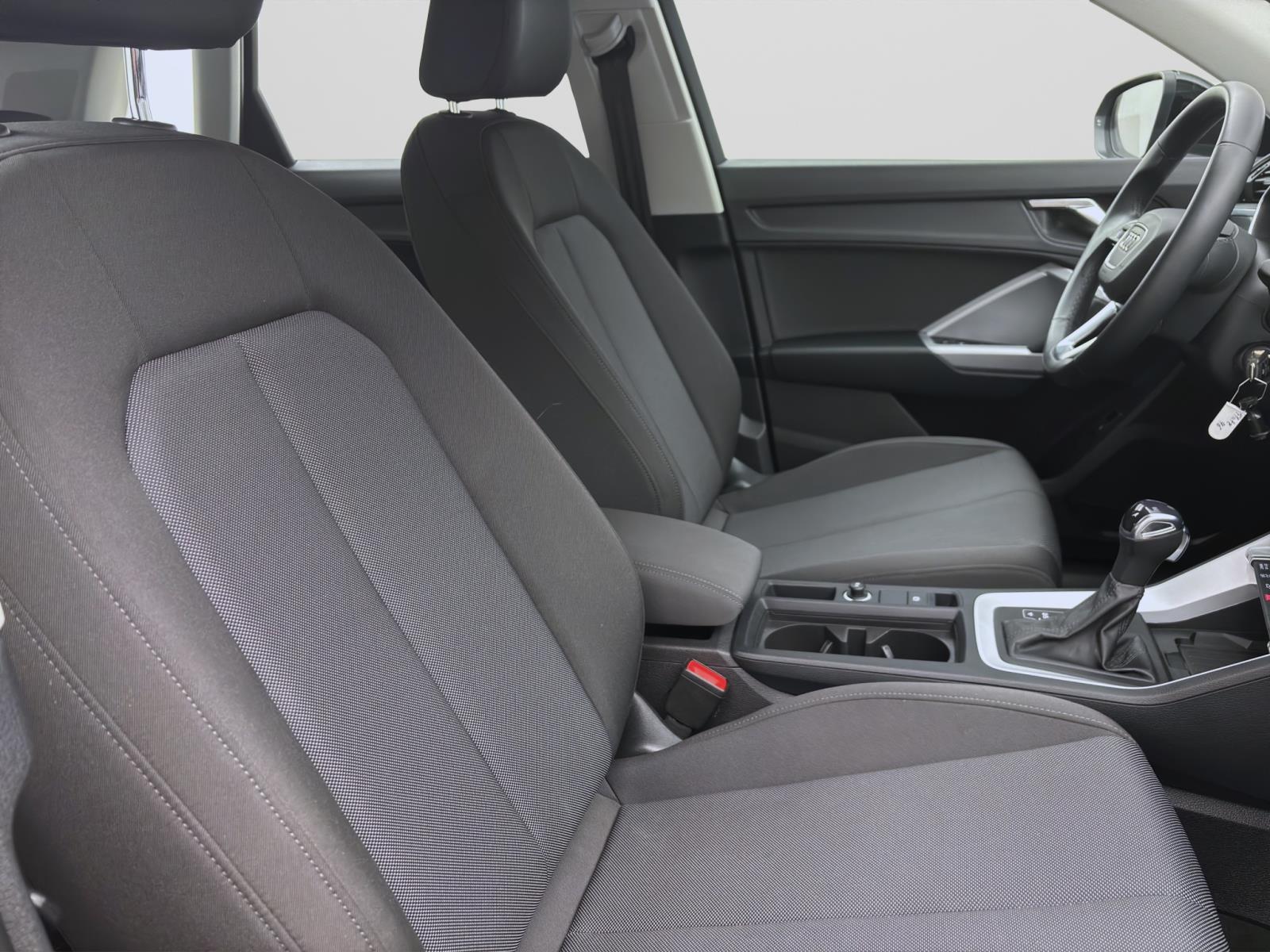 Audi Q3 45 TFSIe NAVI+ LED KAMERA GRA PDC