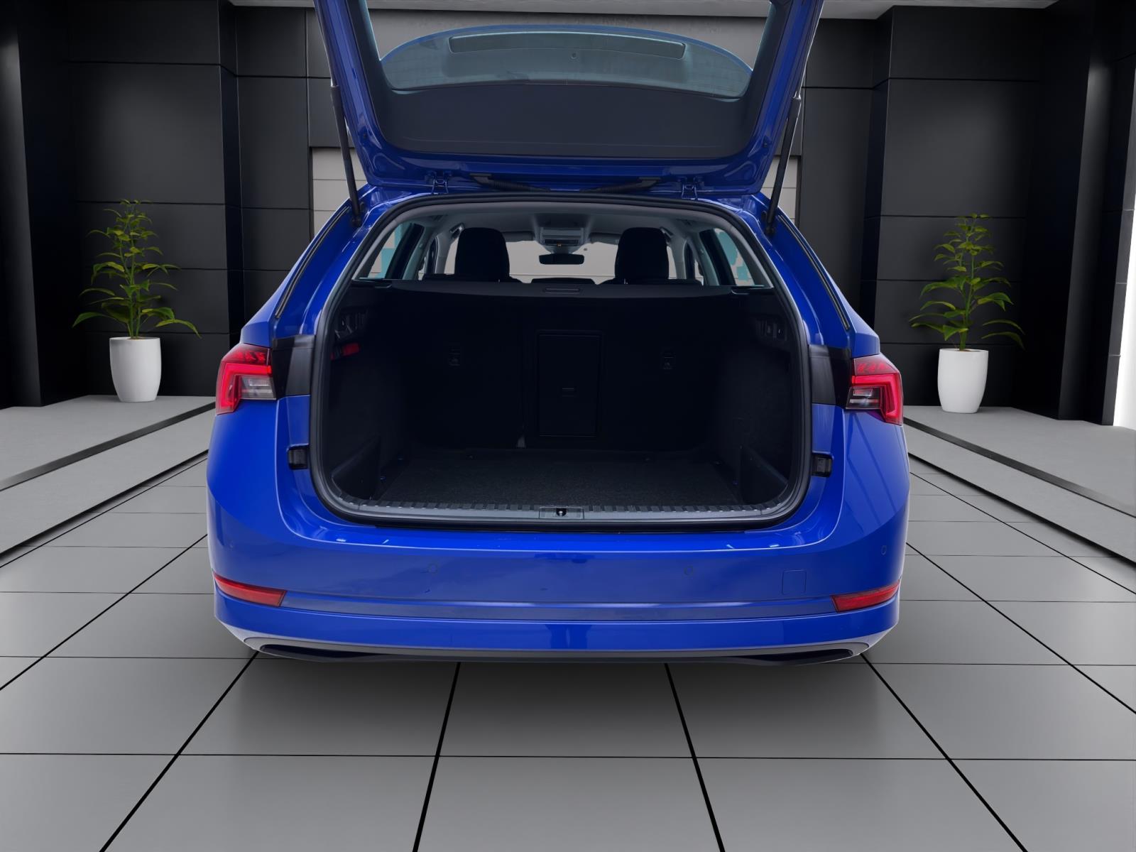 Skoda Octavia Combi 2.0 TDI CLEVER LED PDC KAMERA SITZHZG