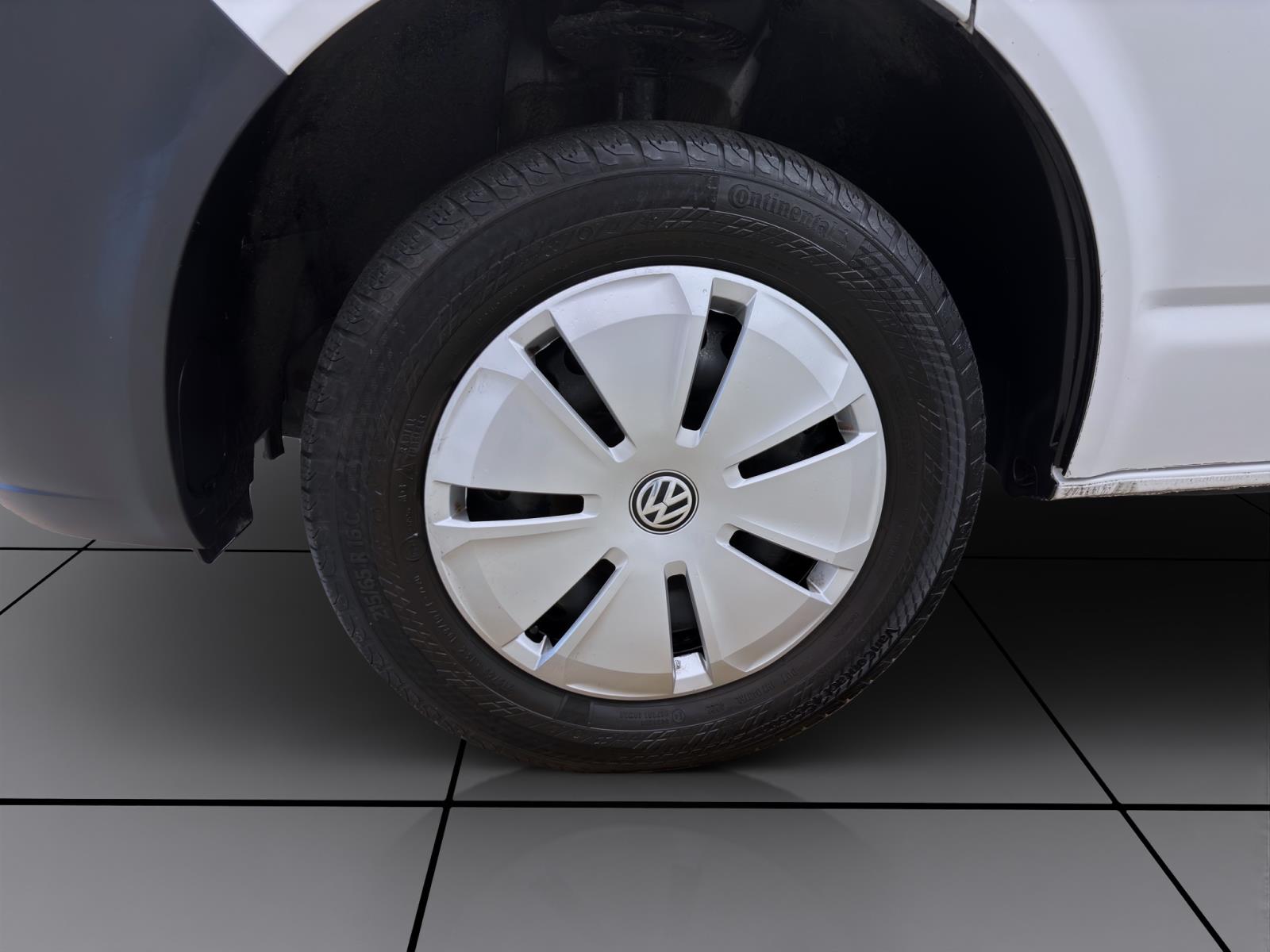 Volkswagen T6.1 Transporter Kombi 2.0 TDI 9-SITZER NAVI KLIMA PDC
