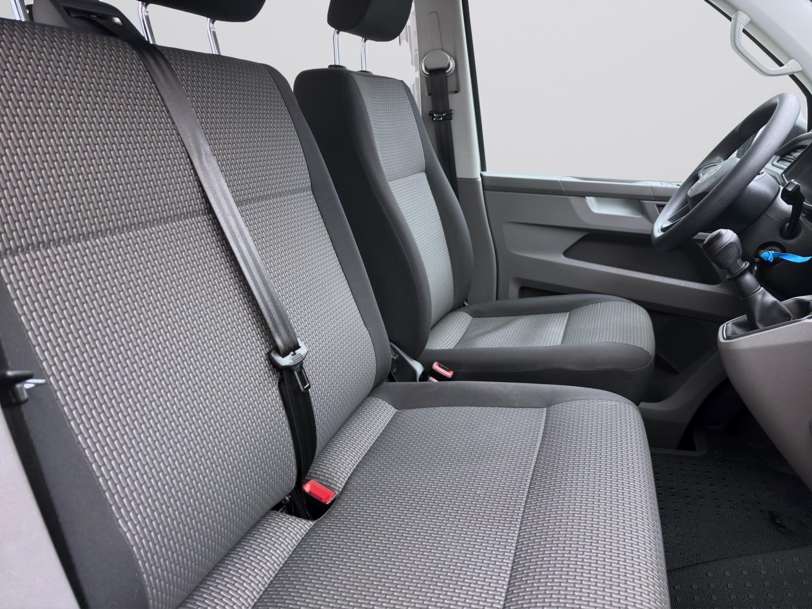 Volkswagen T6.1 Transporter Kombi 2.0 TDI 9-SITZER NAVI KLIMA PDC