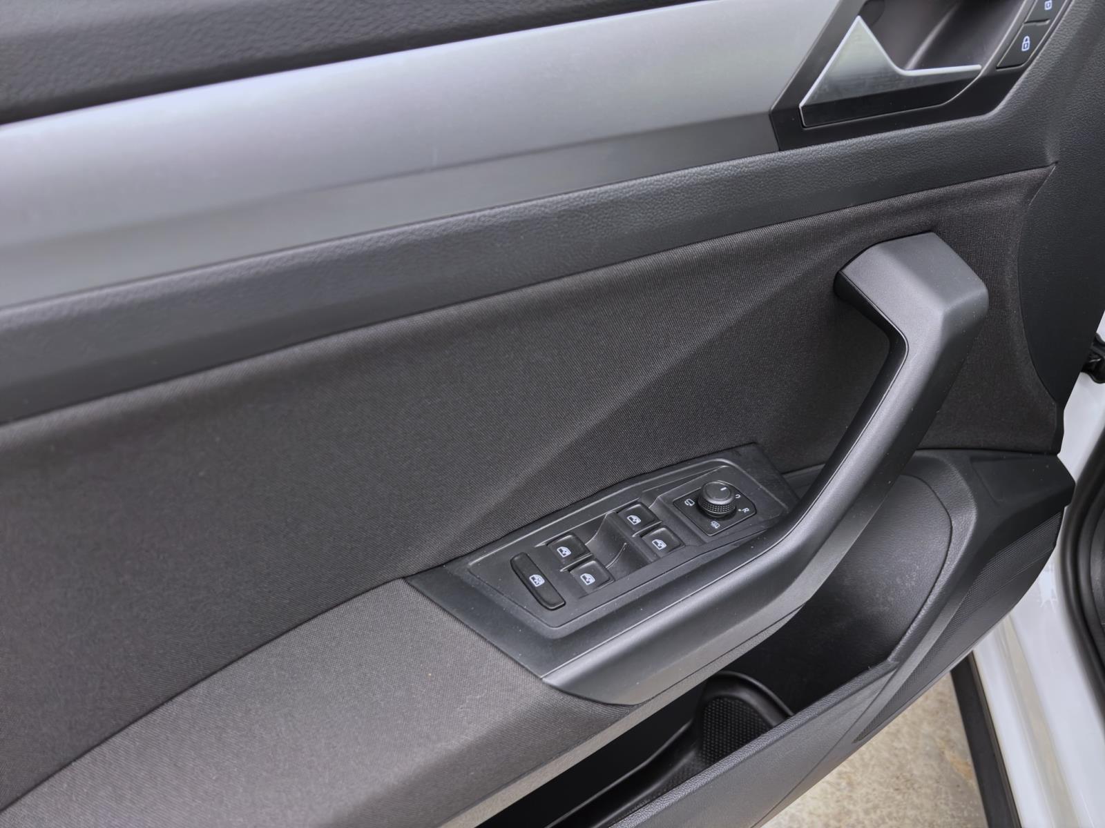 Volkswagen T-Roc 1.0 TSI LIFE NAVI AHK LED SITZHZG KAMERA