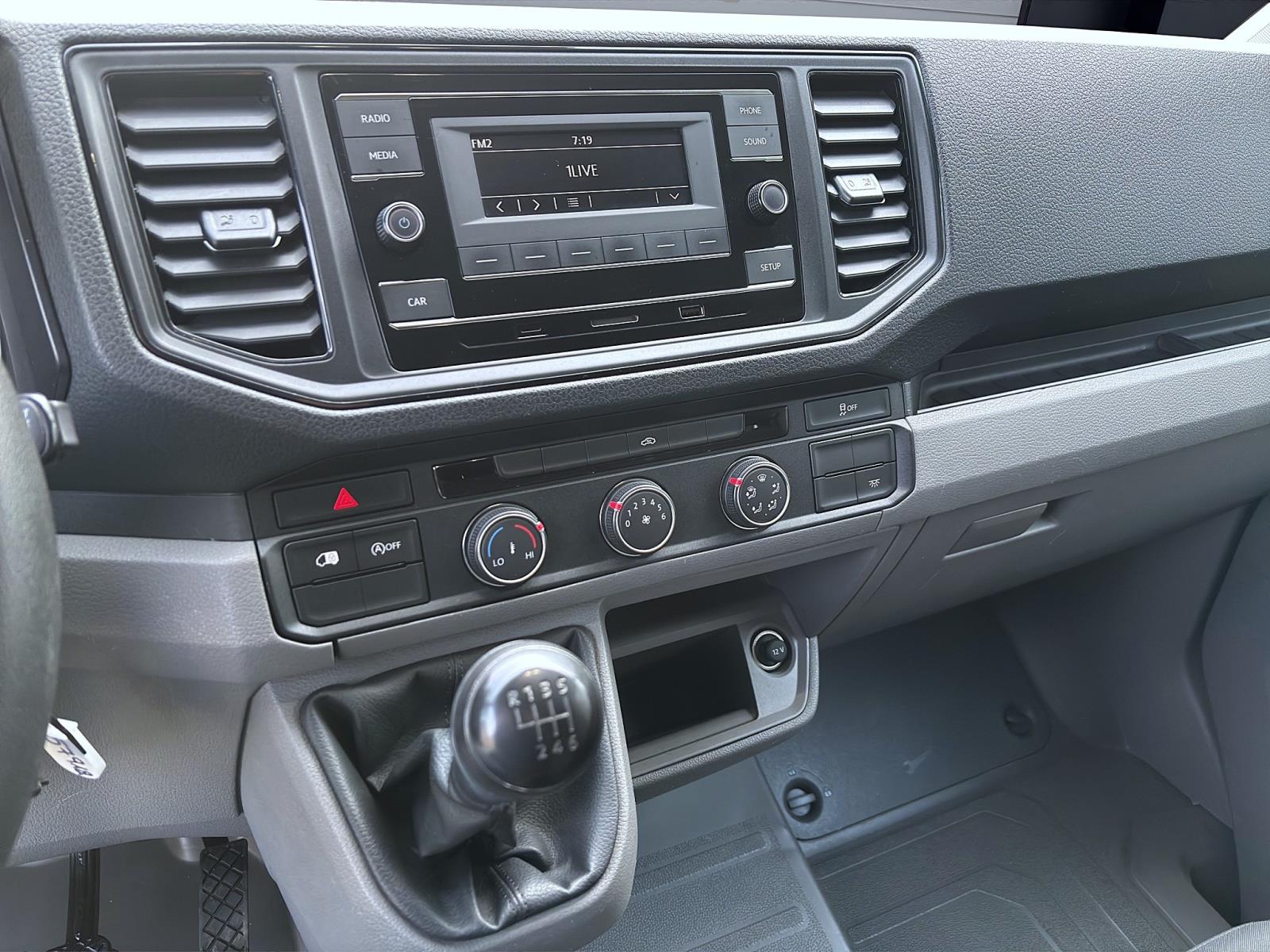 Volkswagen Crafter Kasten 30 TDI MITTEL ND AHK HOCHDACH