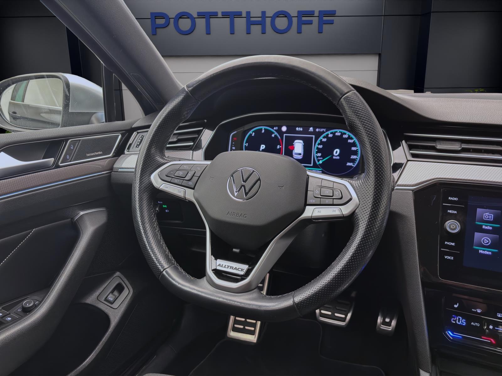 Volkswagen Passat Alltrack 2.0 TDI DSG 4M PANO AHK MATRIX HARMAN