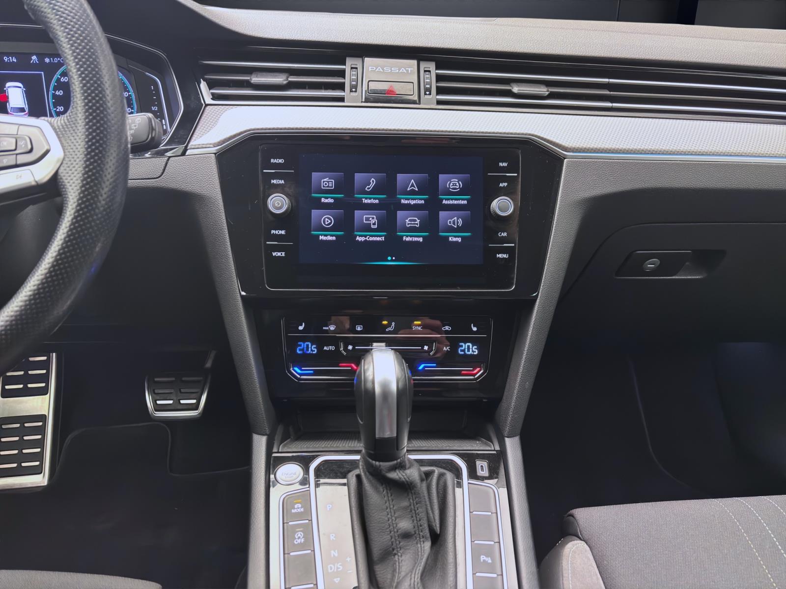 Volkswagen Passat Alltrack 2.0 TDI DSG 4M PANO AHK MATRIX HARMAN