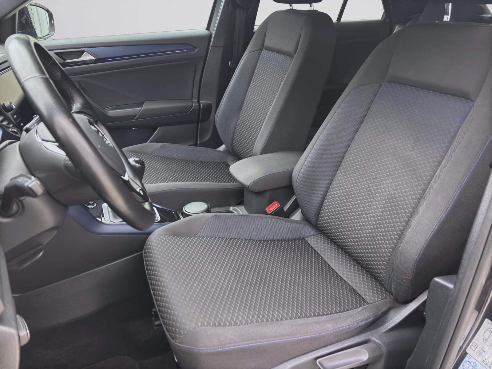 Volkswagen T-Roc 1.5 TSI STYLE PDC NAVI LM18 KLIMA