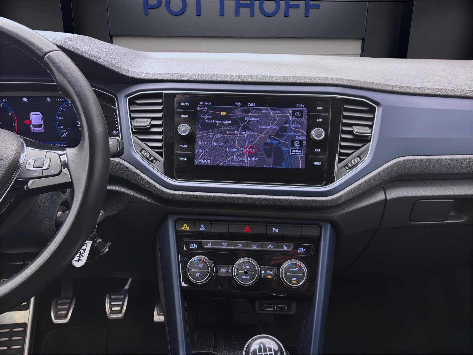 Volkswagen T-Roc 1.5 TSI STYLE PDC NAVI LM18 KLIMA