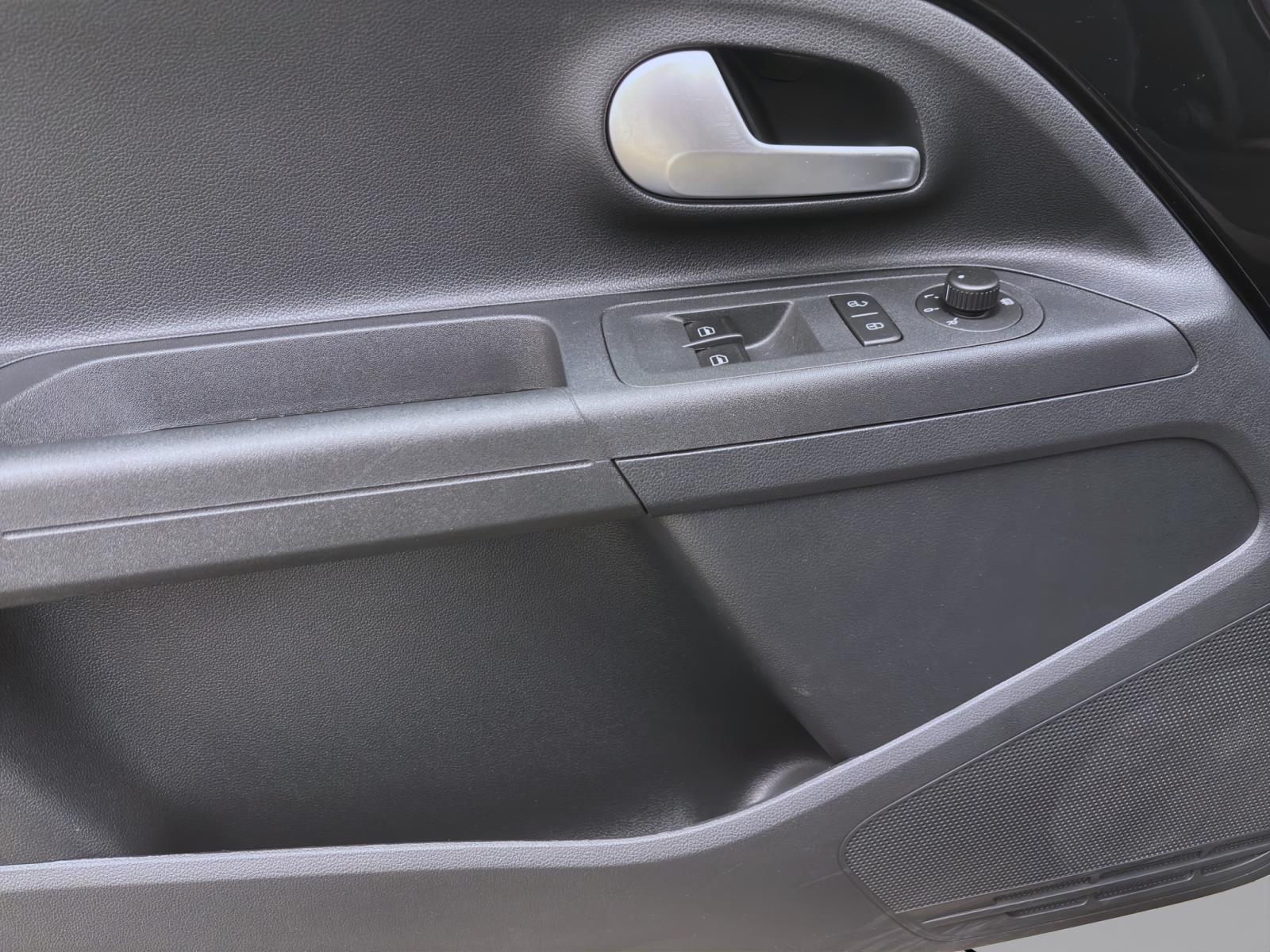 Bild 9: Volkswagen e-up! EDITION KAMERA PDC KLIMA LED