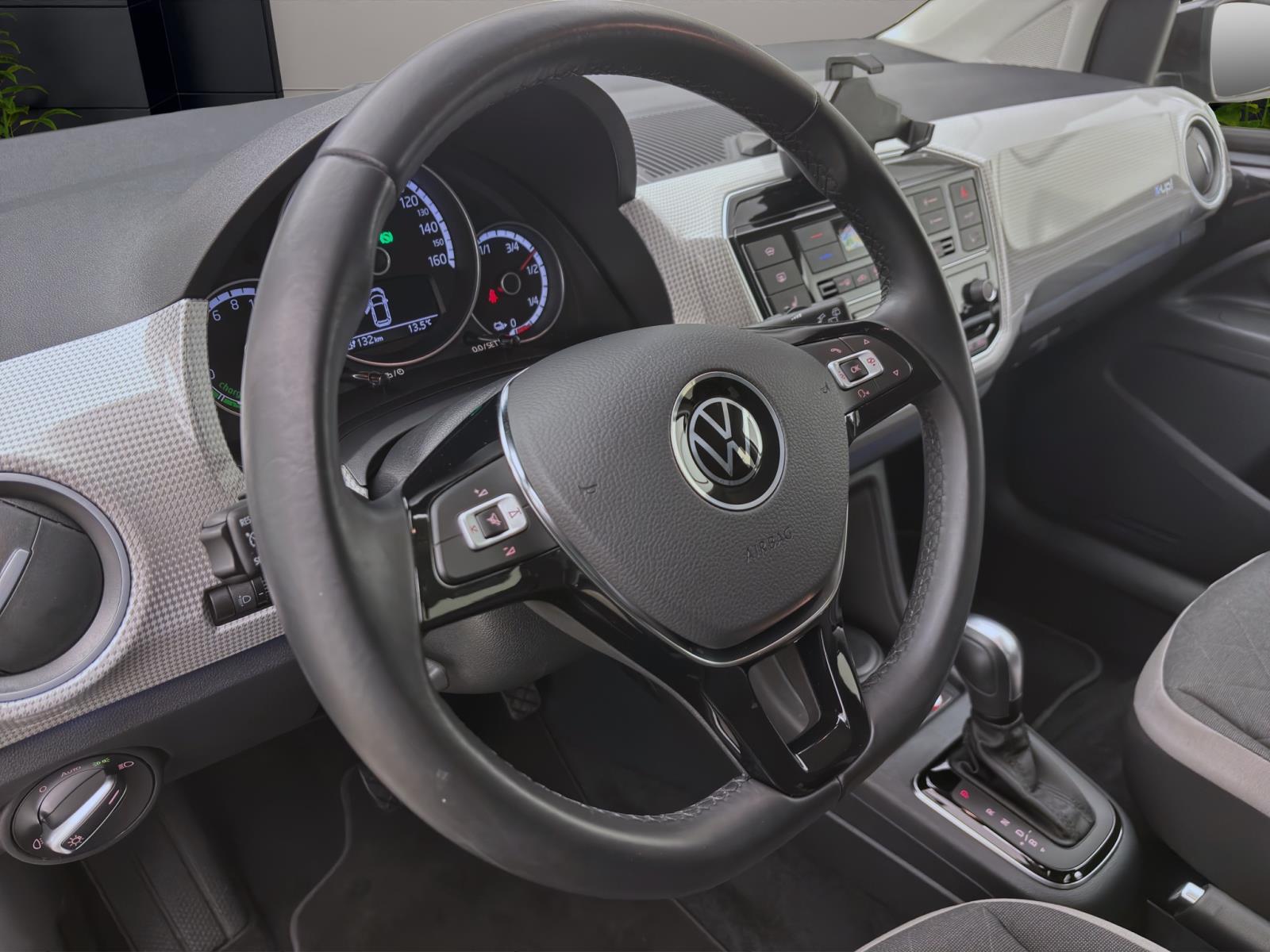 Bild 10: Volkswagen e-up! EDITION KAMERA PDC KLIMA LED