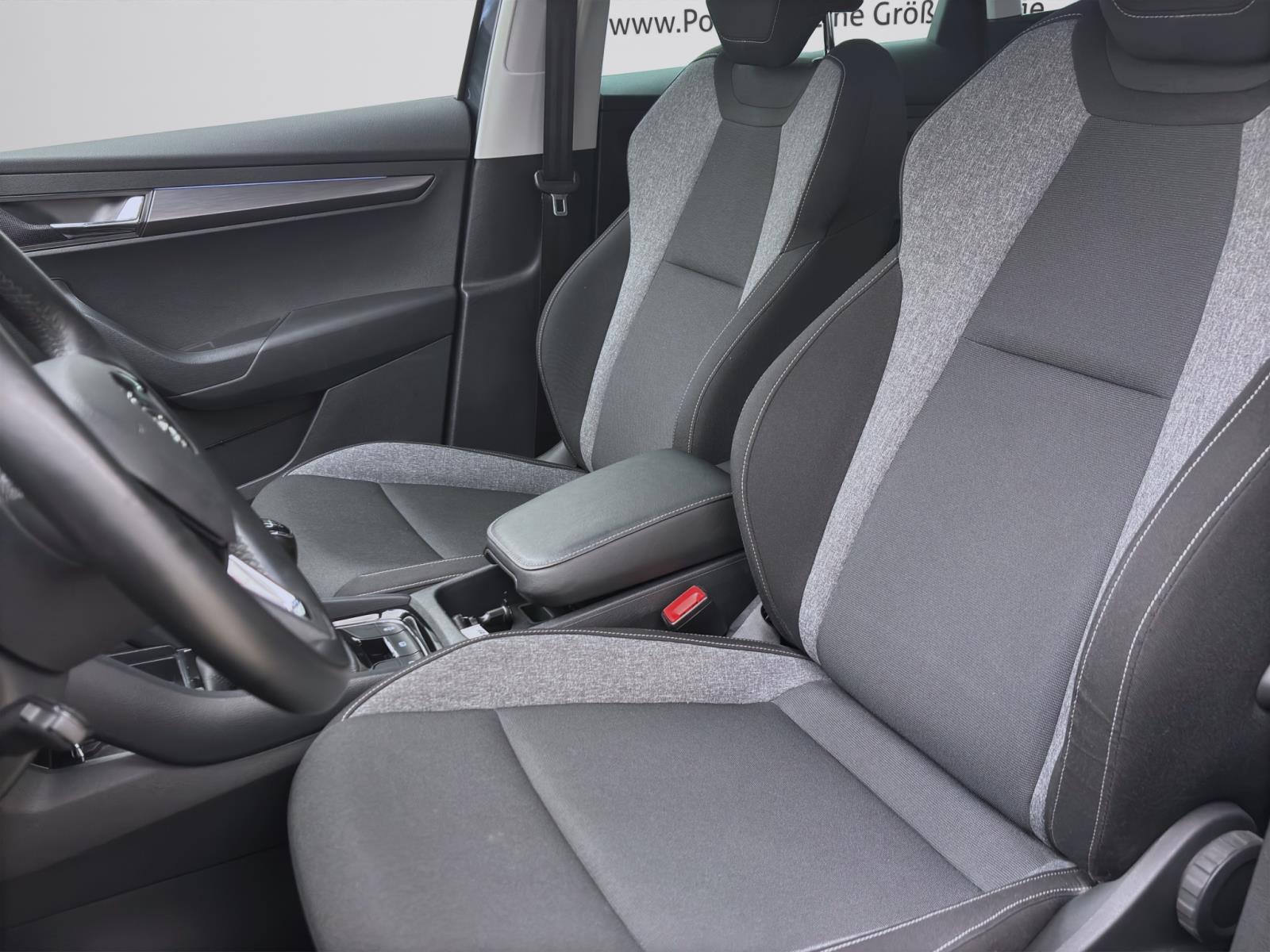 Skoda Karoq 2.0 TDI DRIVE 125 NAVI AHK ACC LM17