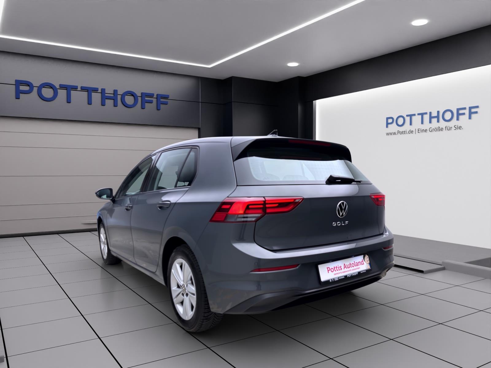 Volkswagen Golf 1.5 TSI LIFE PDC NAVI LM16 GANZJAHR