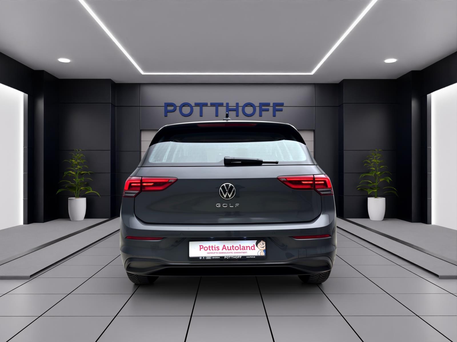 Volkswagen Golf 1.5 TSI LIFE PDC NAVI LM16 GANZJAHR