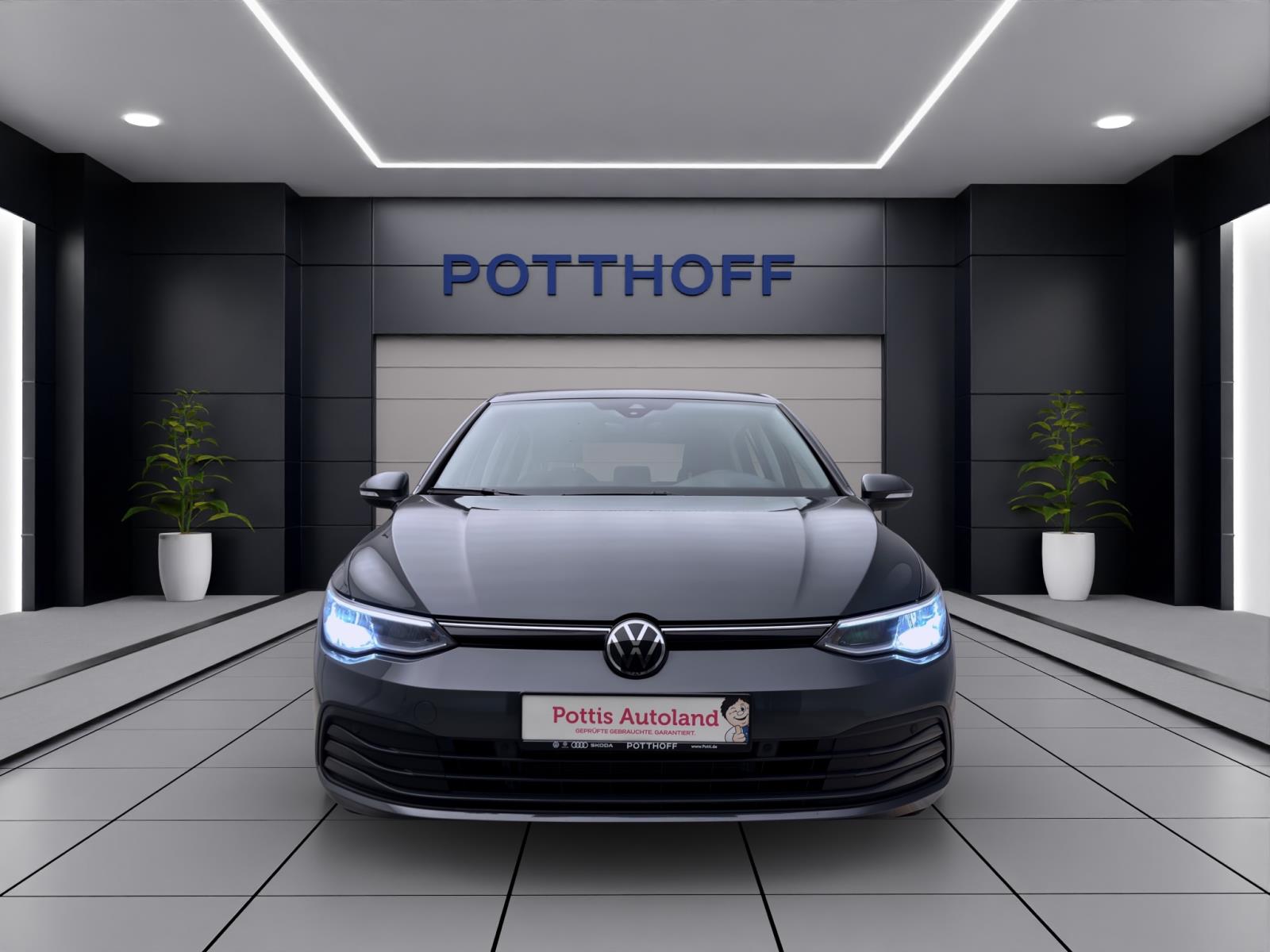 Volkswagen Golf 1.5 TSI LIFE PDC NAVI LM16 GANZJAHR