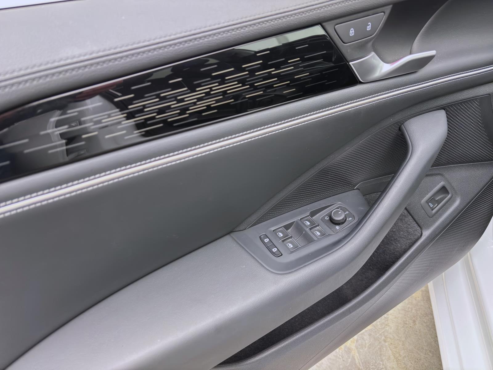 Volkswagen Passat Variant 2.0 TDI DSG ELEGANCE MATRIX NAVI AHK