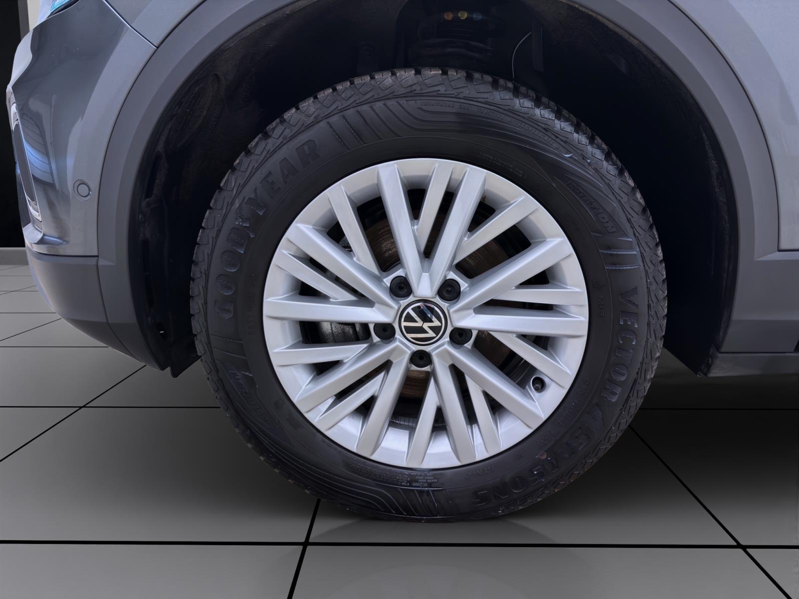 Volkswagen T-Roc 1.0 TSI LIFE NAVI PDC LED SITZHZG