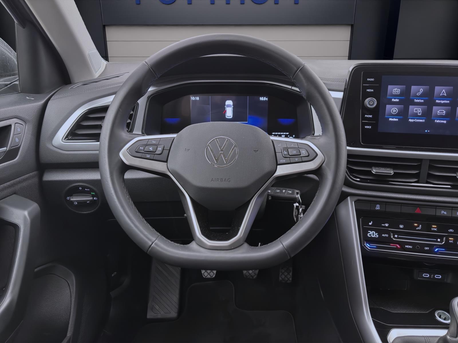 Volkswagen T-Roc 1.0 TSI LIFE NAVI PDC LED SITZHZG