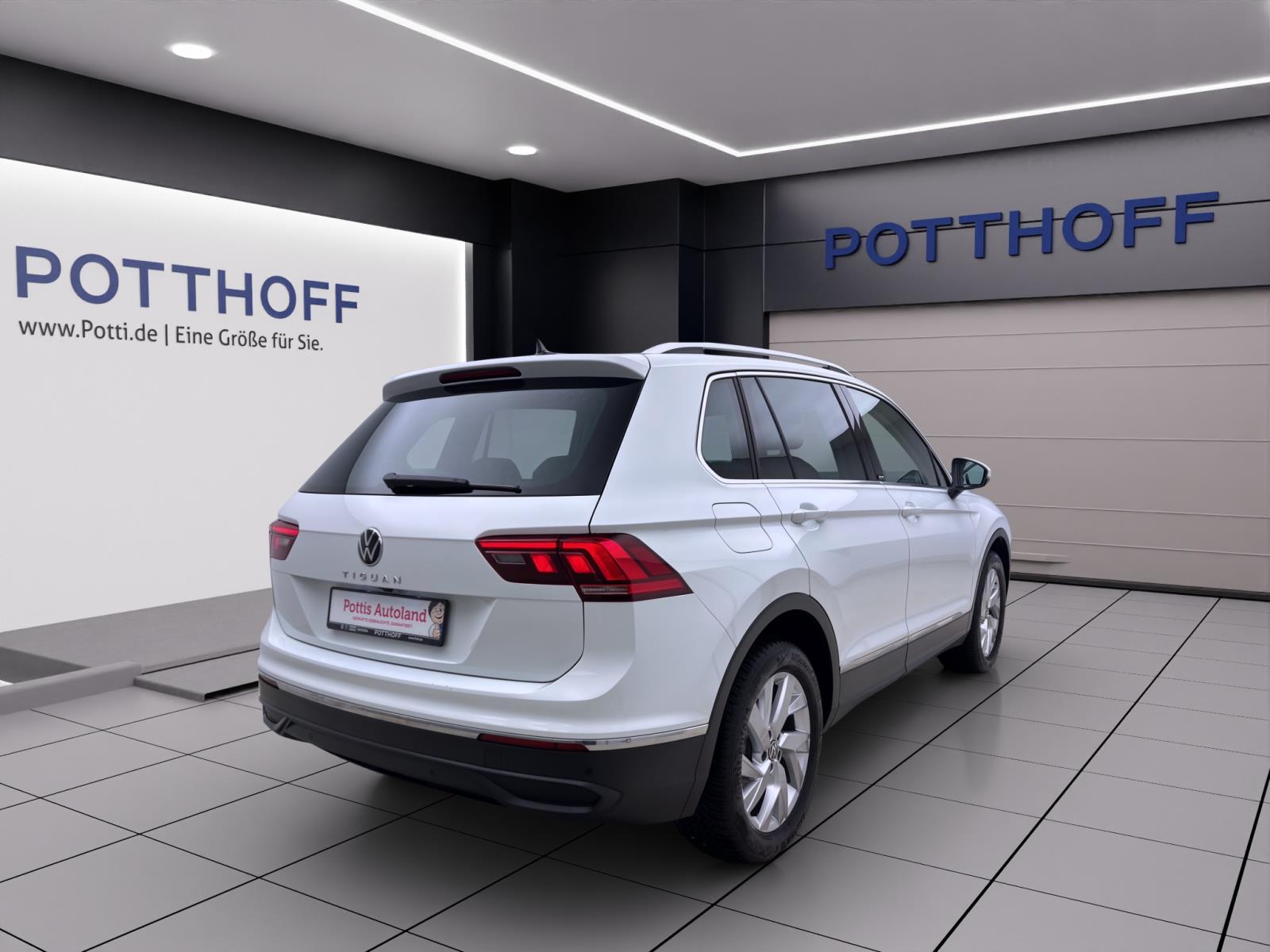 Volkswagen Tiguan 1.5 TSI MOVE NAVI PDC SITZHZG KAMERA