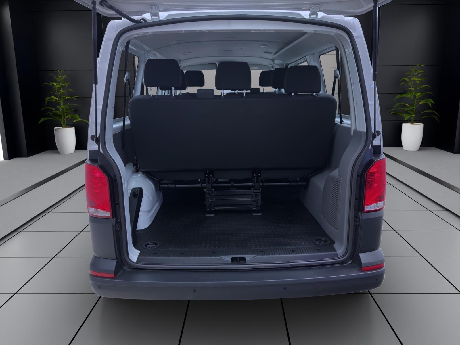 Volkswagen T6.1 Transporter Kombi 2.0 TDI 9-SITZER NAVI KLIMA PDC