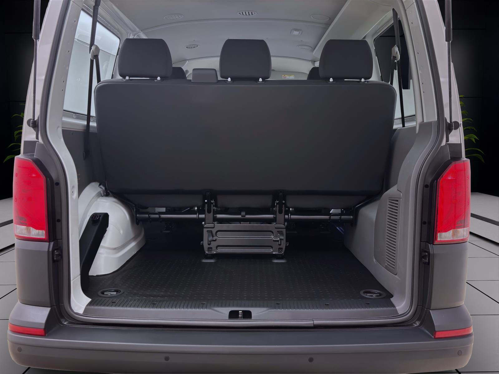 Volkswagen T6.1 Transporter Kombi 2.0 TDI 9-SITZER NAVI KLIMA PDC