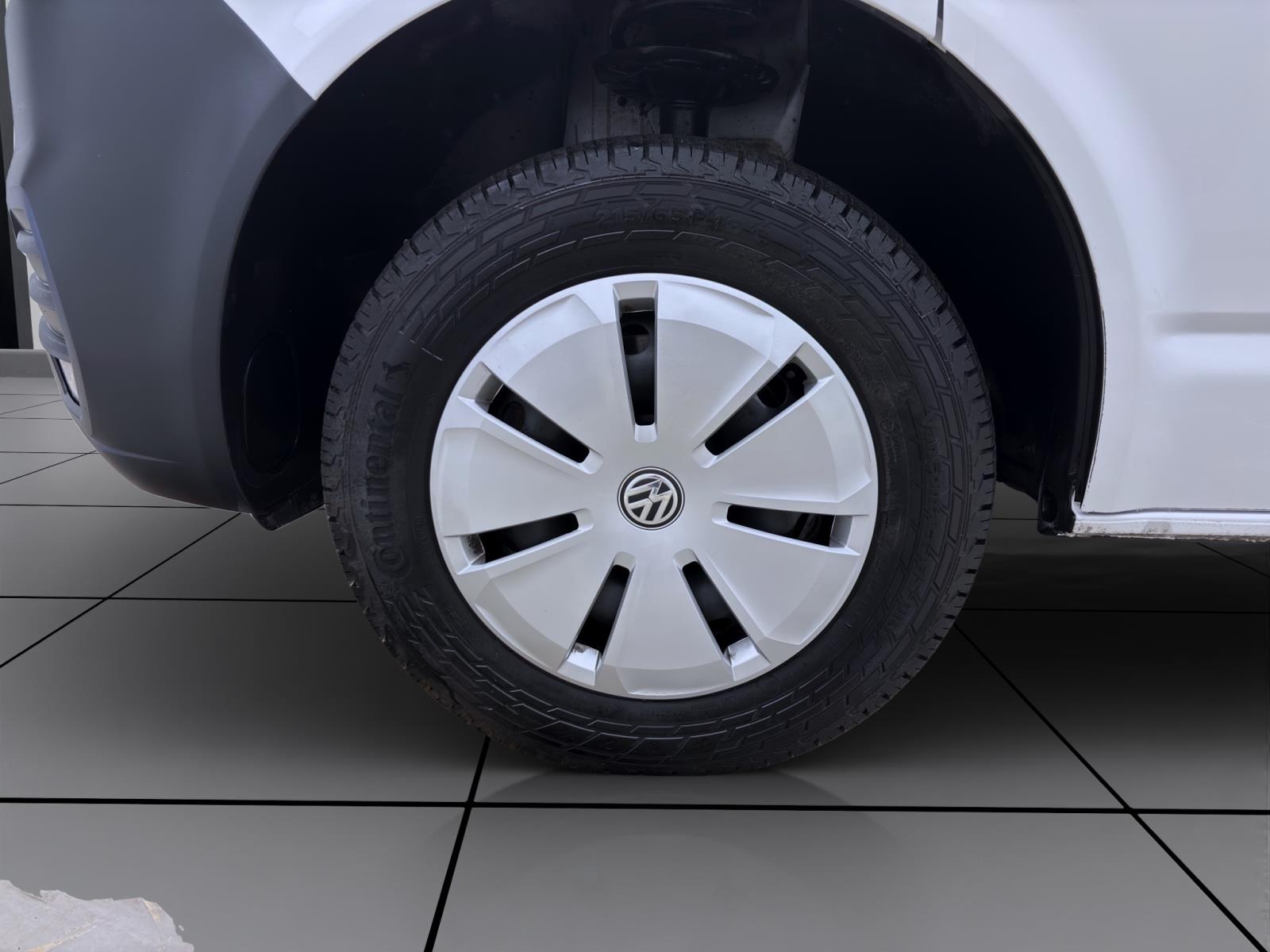 Volkswagen T6.1 Transporter Kombi 2.0 TDI 9-SITZER NAVI KLIMA PDC