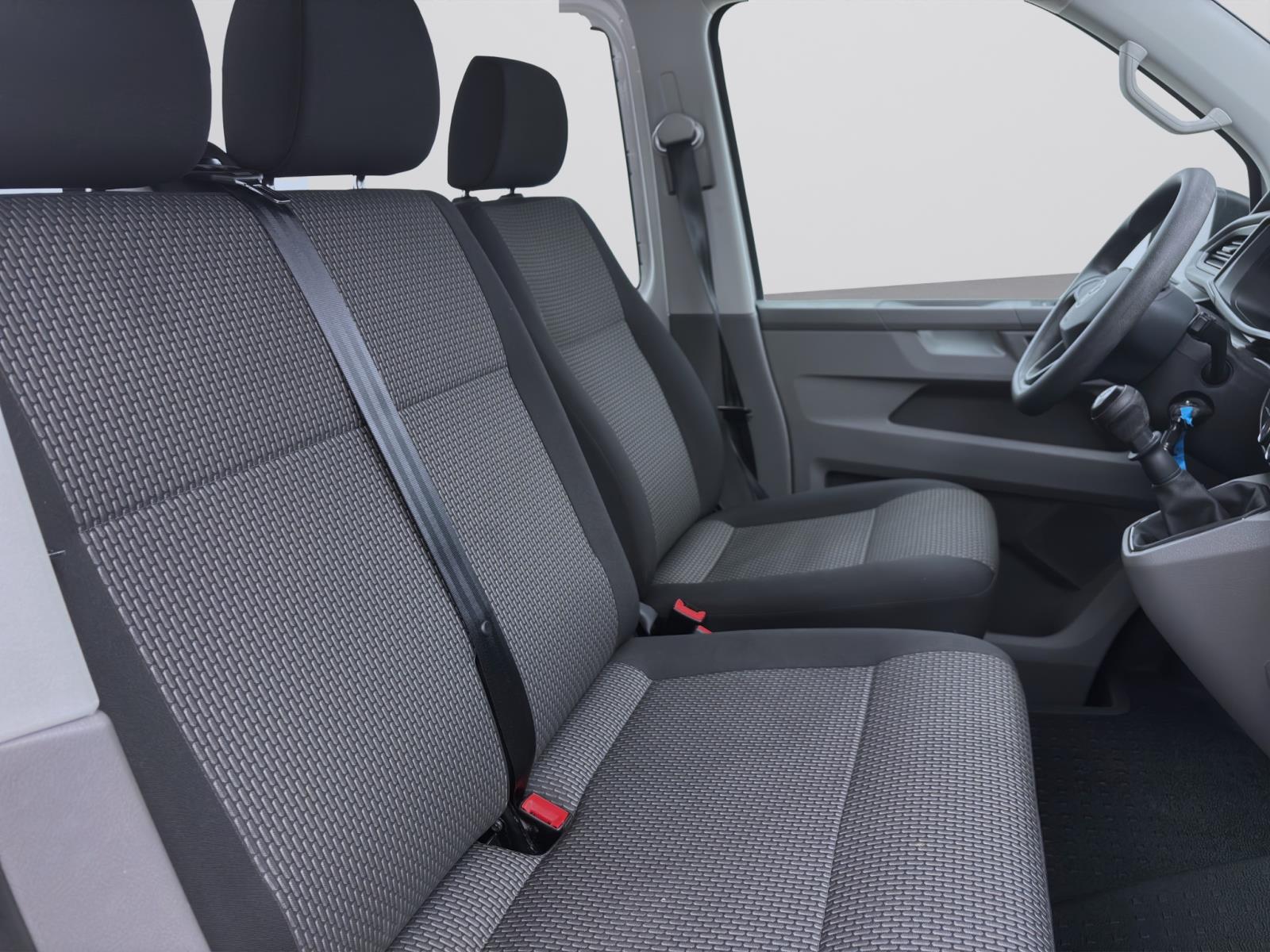 Volkswagen T6.1 Transporter Kombi 2.0 TDI 9-SITZER NAVI KLIMA PDC
