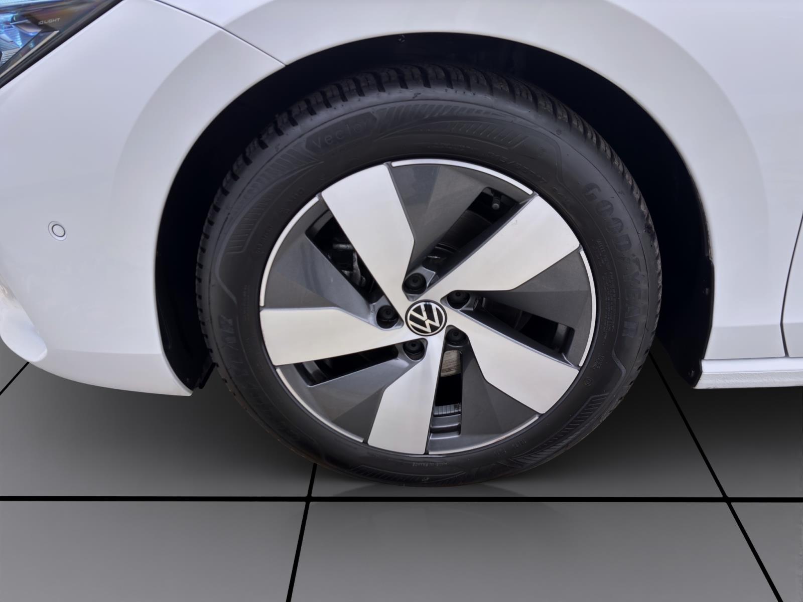 Volkswagen Passat Variant 2.0 TDI DSG ELEGANCE MATRIX AHK NAVI KAMERA