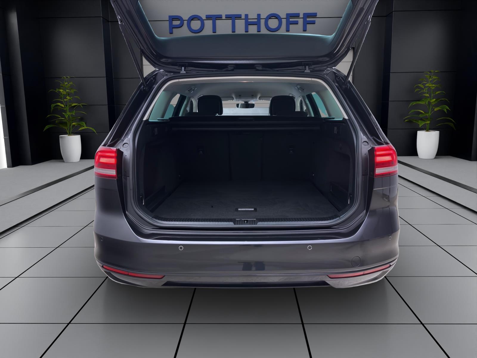Volkswagen Passat Variant 1.4 TSI COMFORTLINE NAVI ACC SITZHZG PDC