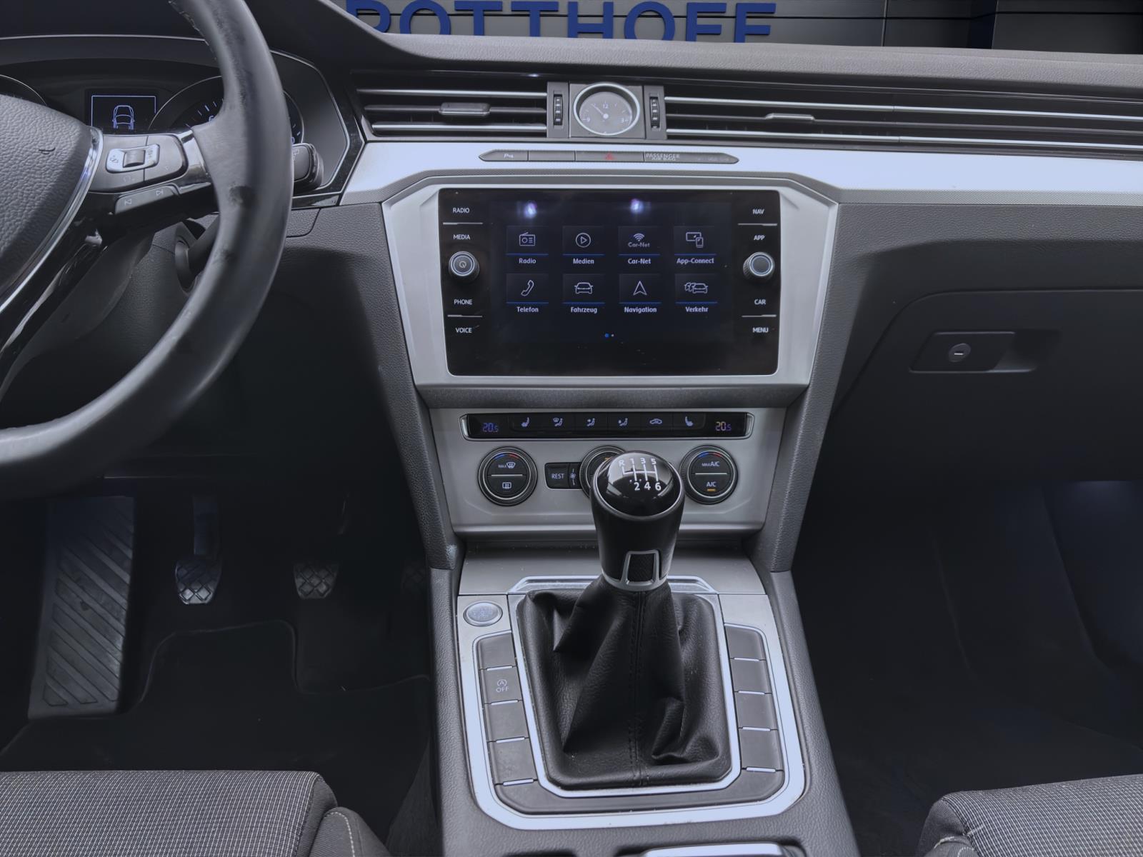 Volkswagen Passat Variant 1.4 TSI COMFORTLINE NAVI ACC SITZHZG PDC