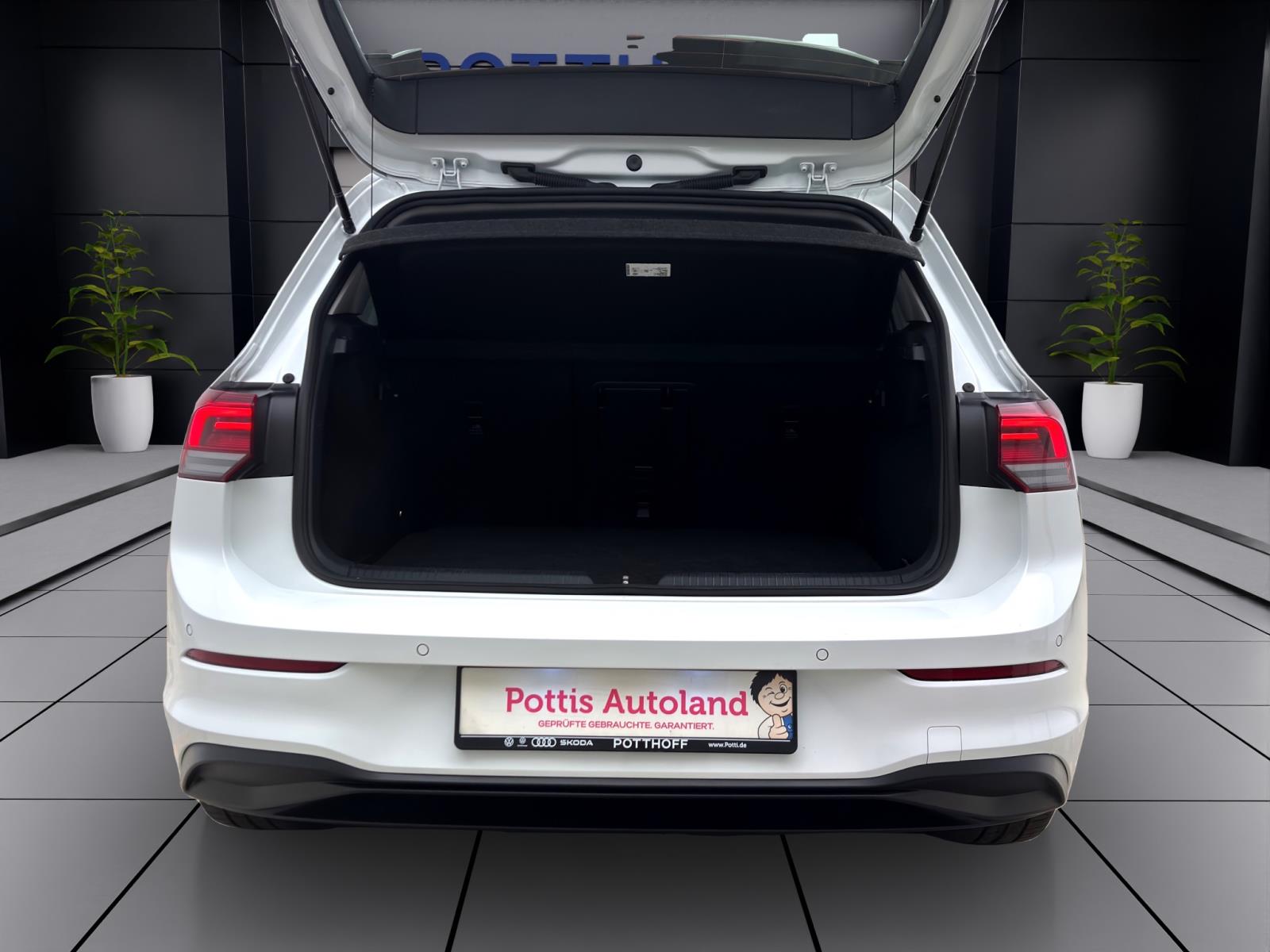Volkswagen Golf 2.0 TDI LIFE NAVI ACC LED PDC