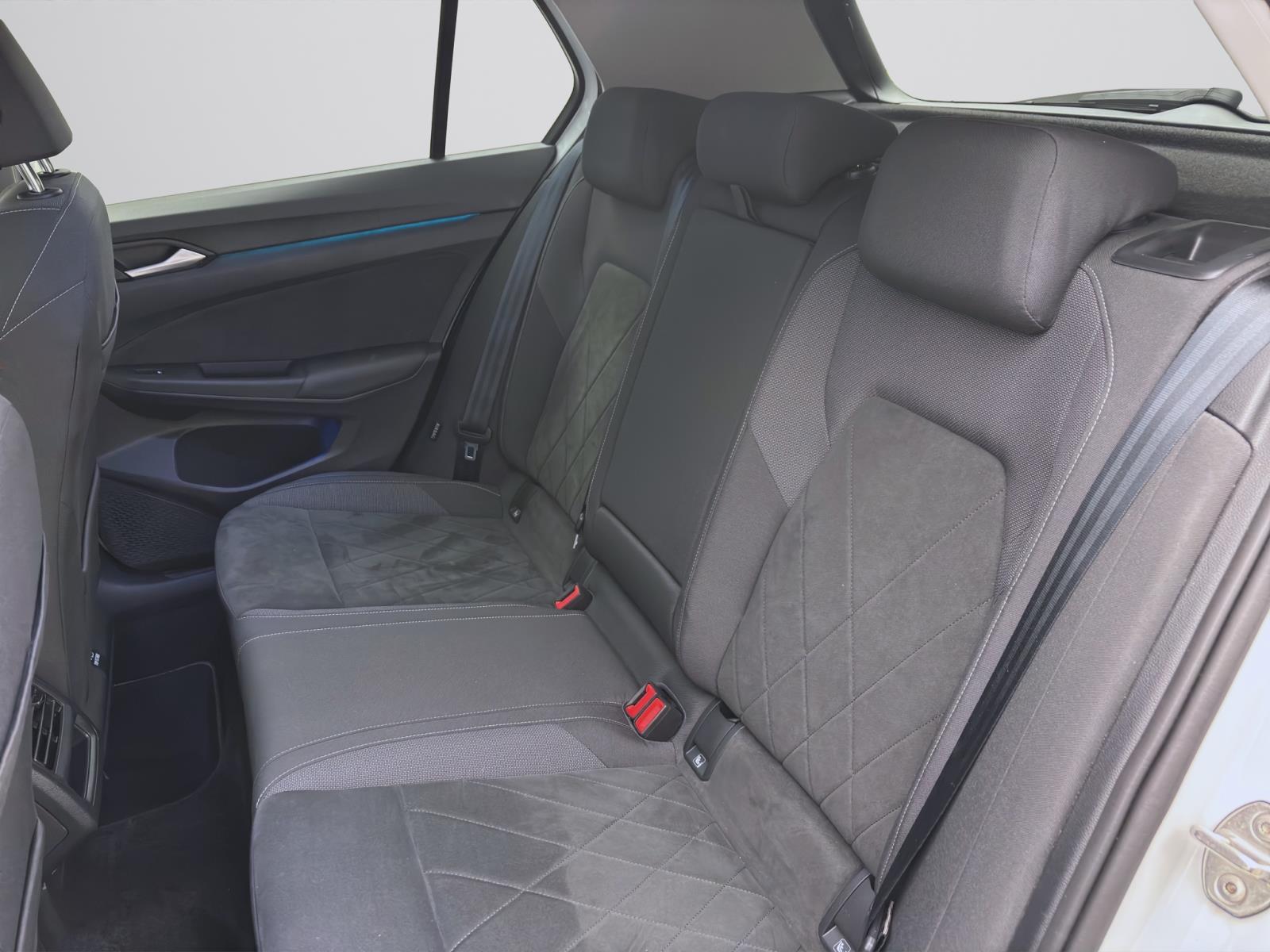Volkswagen Golf 2.0 TDI LIFE NAVI ACC LED PDC