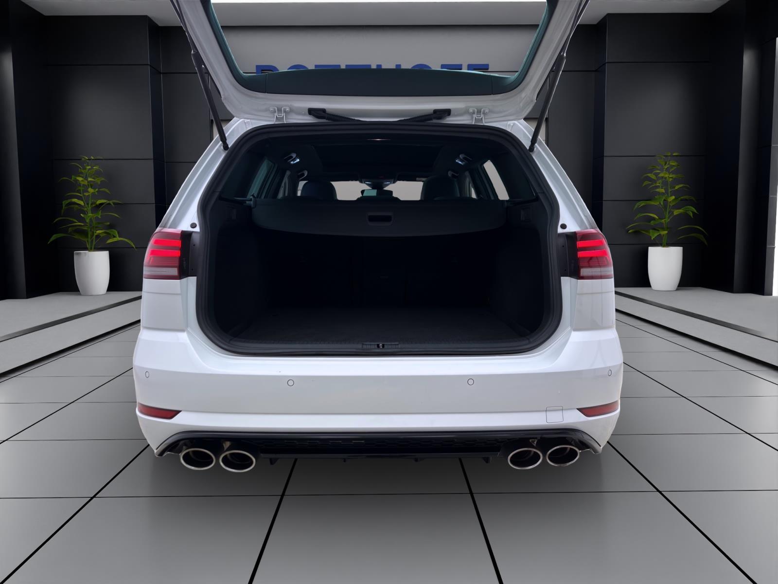 Volkswagen Golf Variant 4M R PANO LEDER ACC DCC DAB+