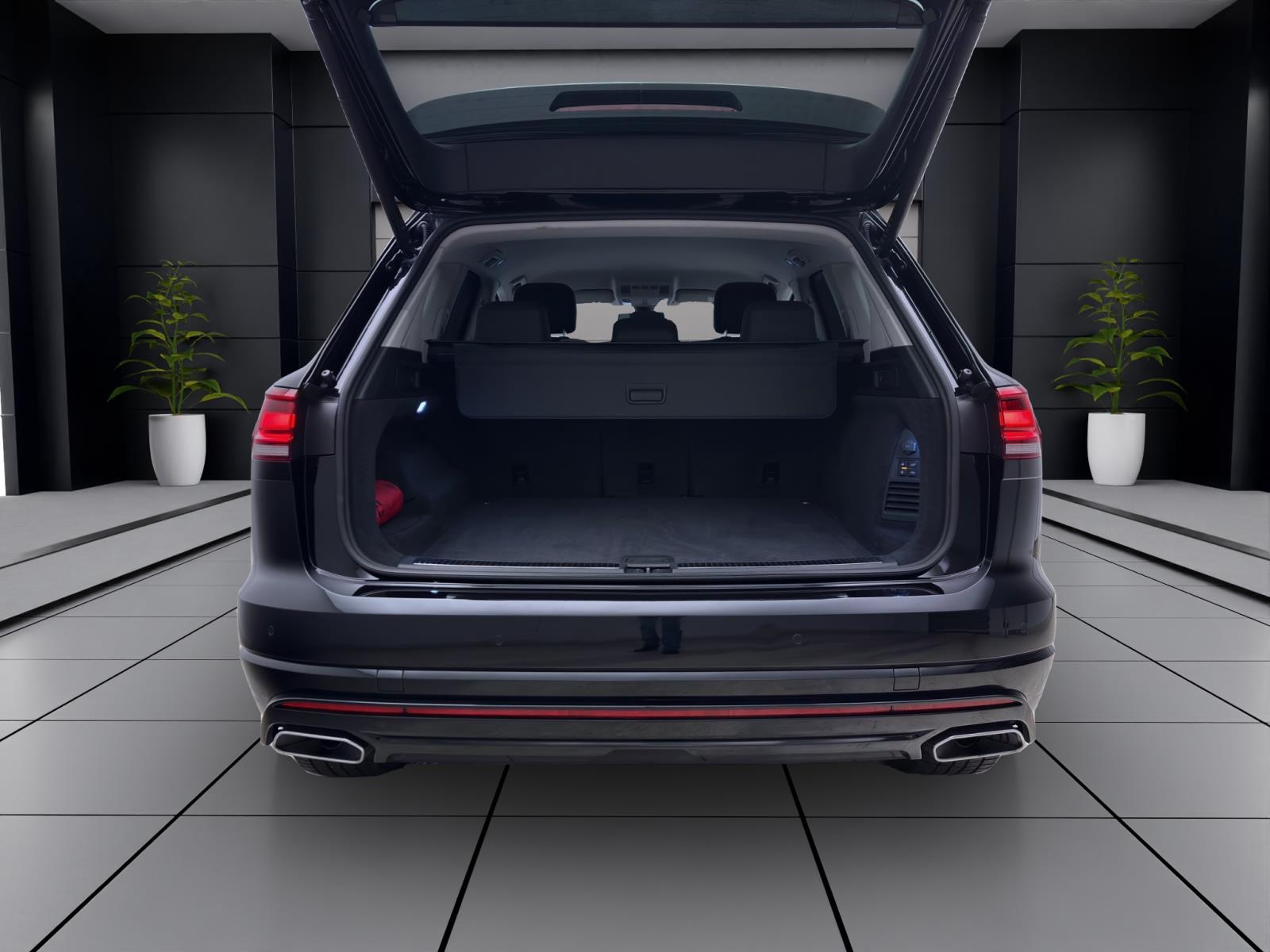 Volkswagen Touareg 3.0 TDI Tiptronic 4M ELEGANCE R-LINE AHK NAVI KAMERA