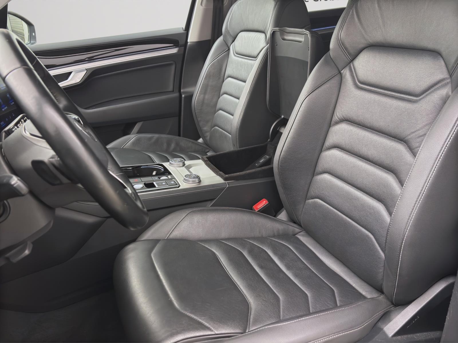 Volkswagen Touareg 3.0 TDI Tiptronic 4M ELEGANCE R-LINE AHK NAVI KAMERA