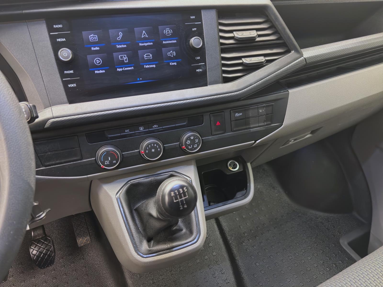 Volkswagen T6.1 Transporter Kombi 2.0 TDI 9-SITZER NAVI KLIMA PDC