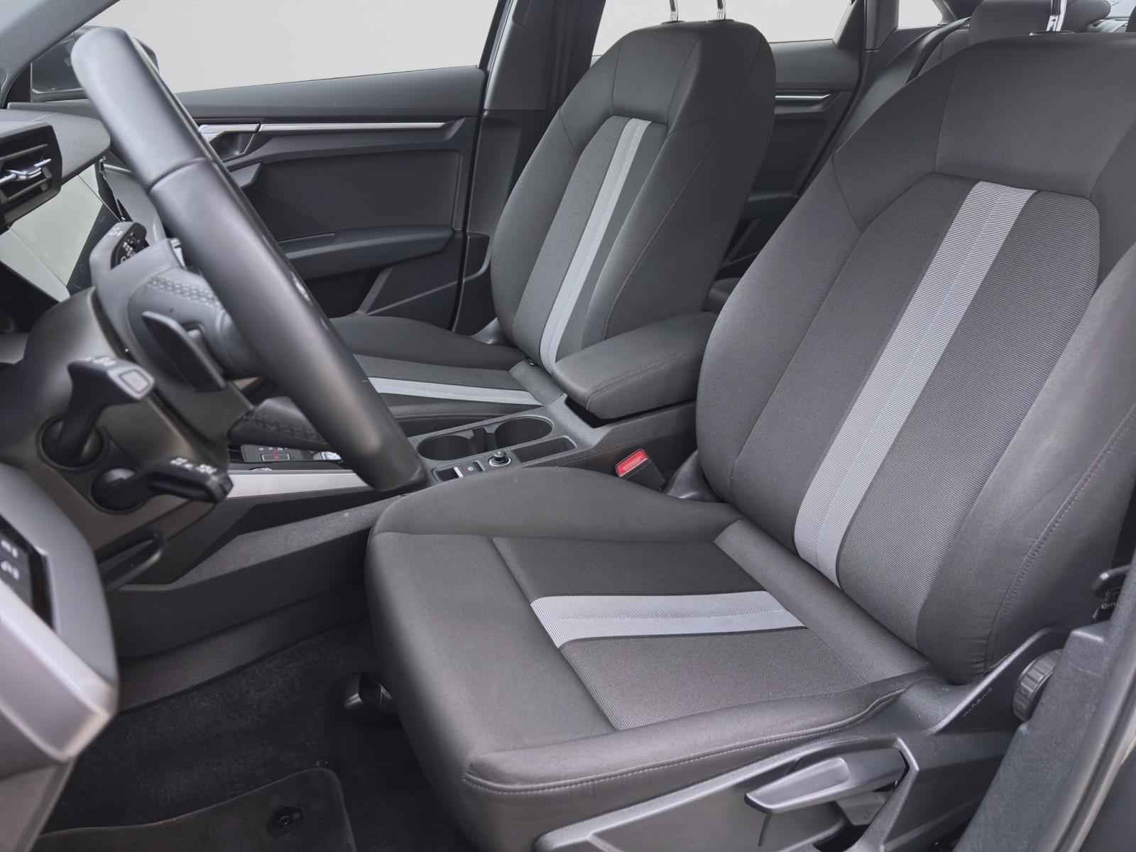 Audi A3 Limousine 30 TDI ADVANCED PDC KAMERA AHK